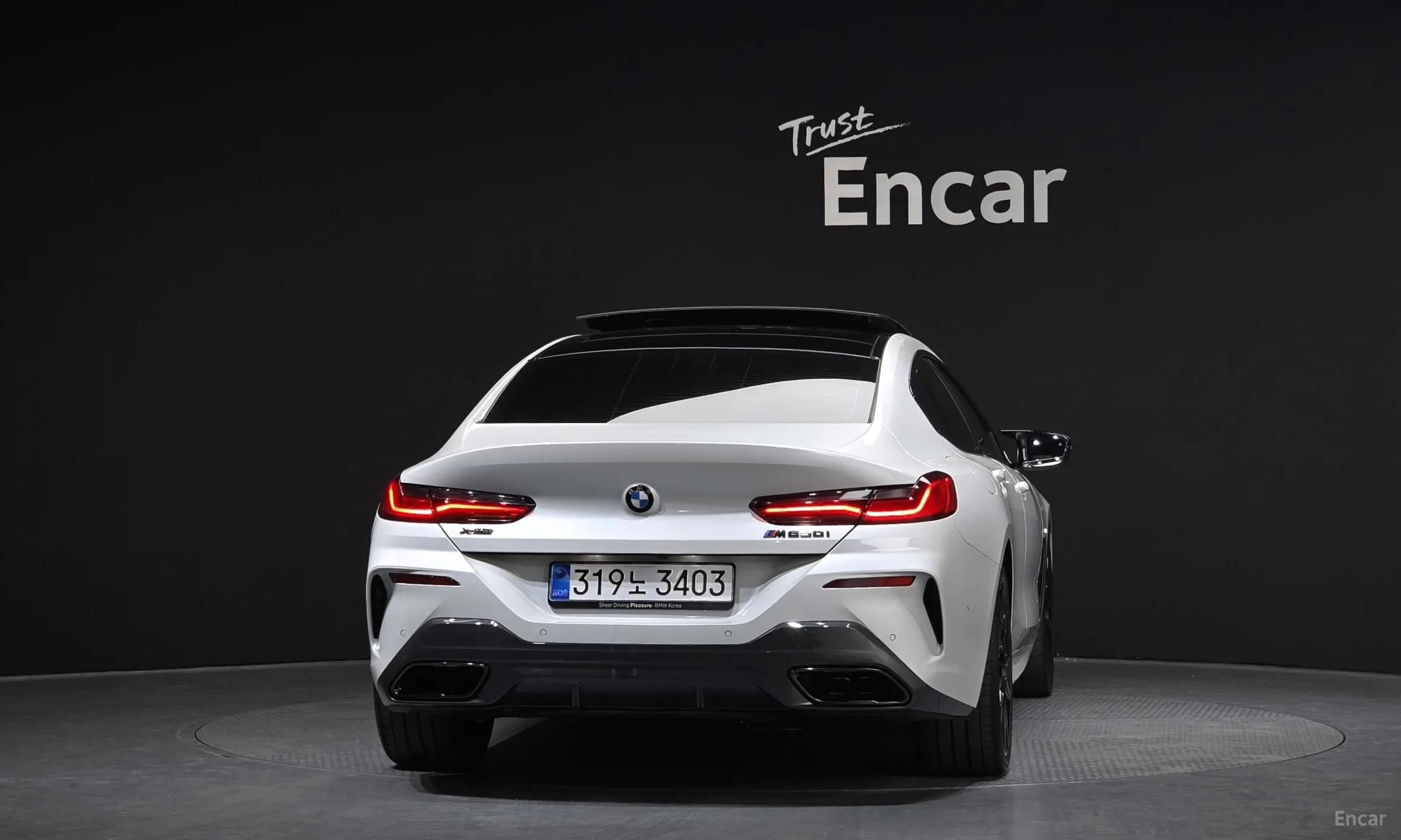 BMW 8-series (G15) превью 4