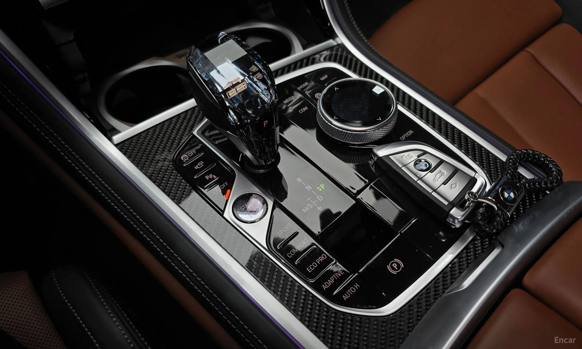 BMW 8-series (G15) превью 9