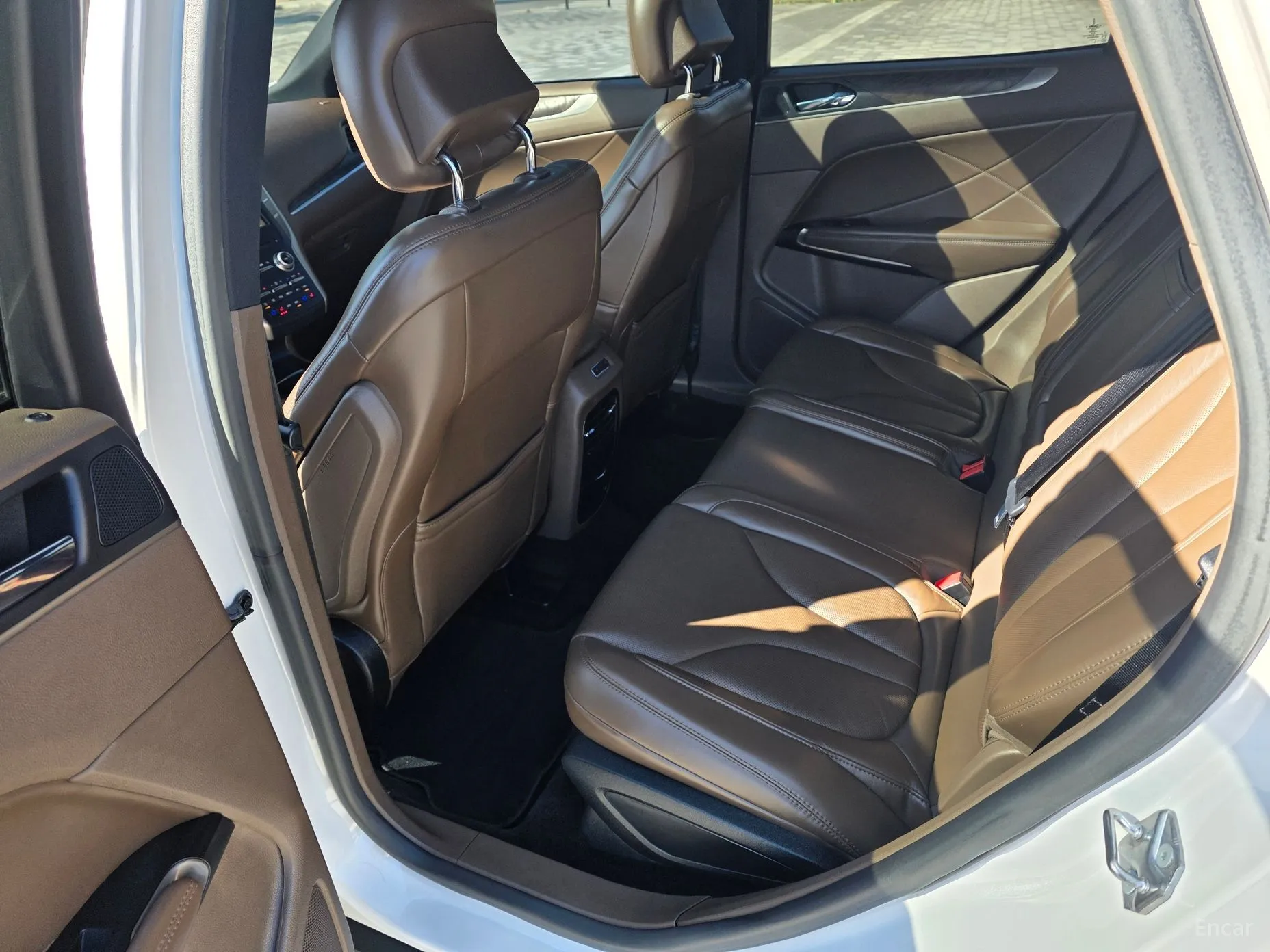 Lincoln MKC превью 10