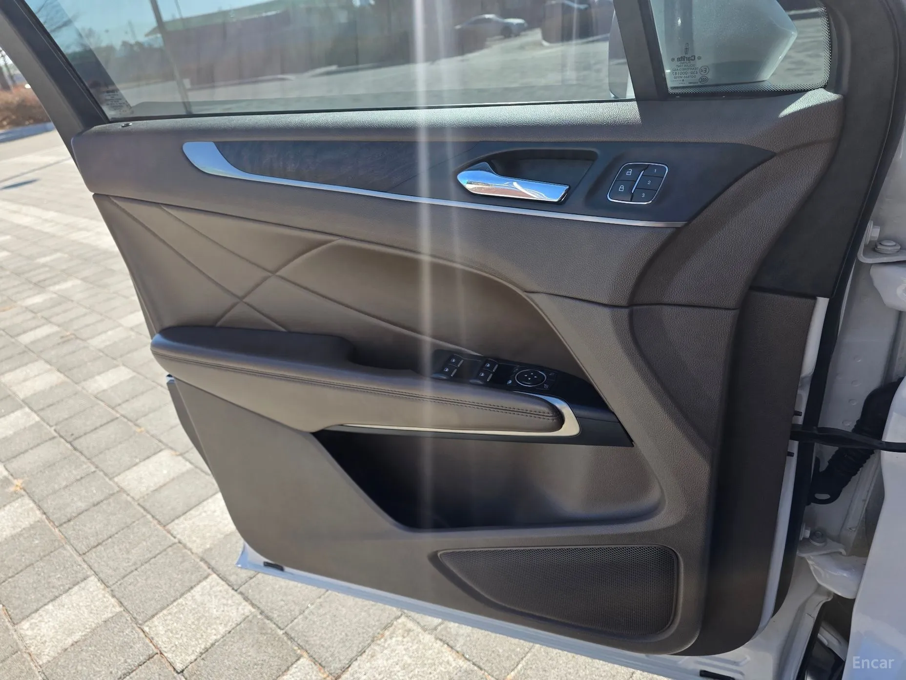 Lincoln MKC превью 17