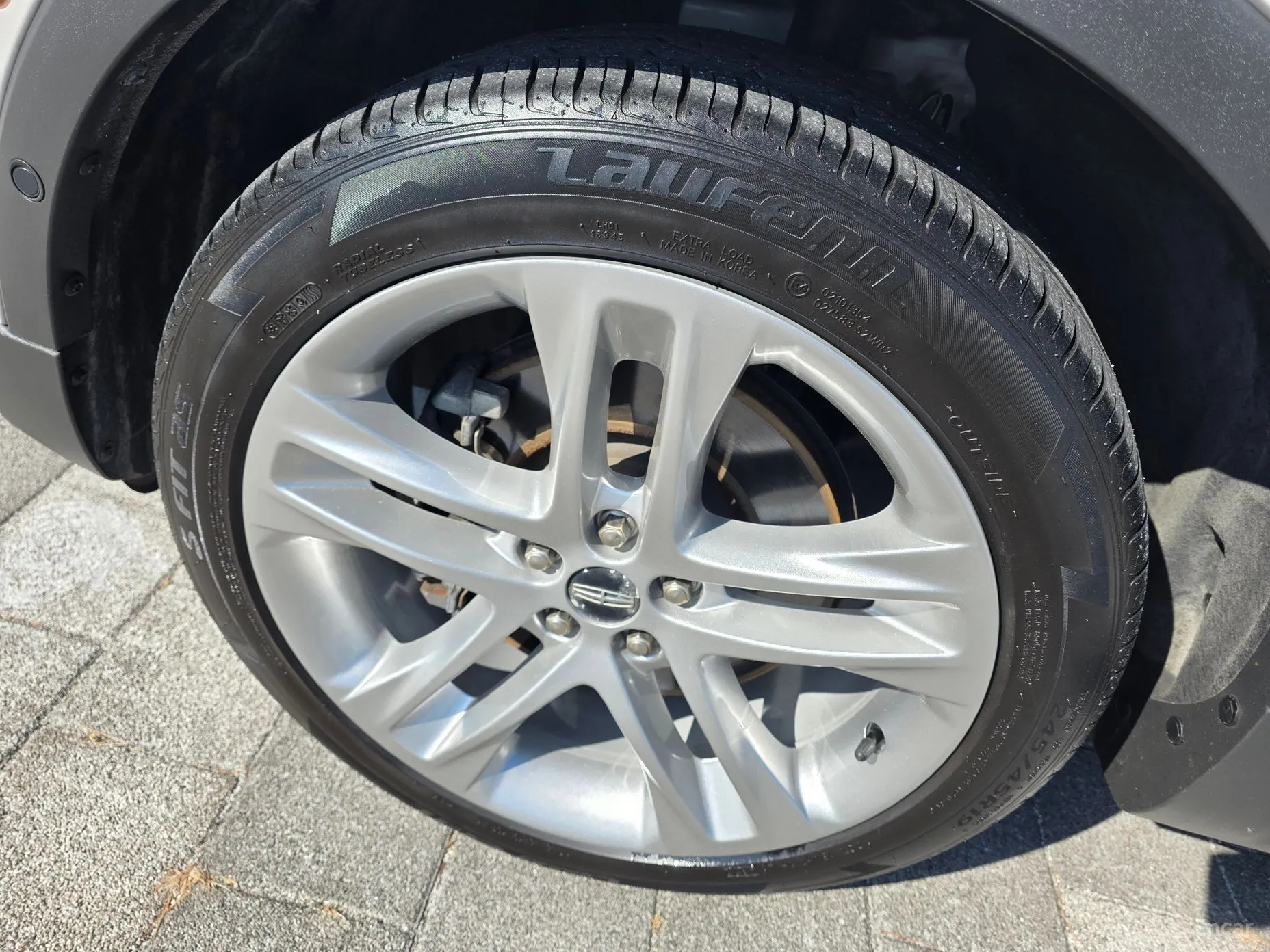 Lincoln MKC превью 5