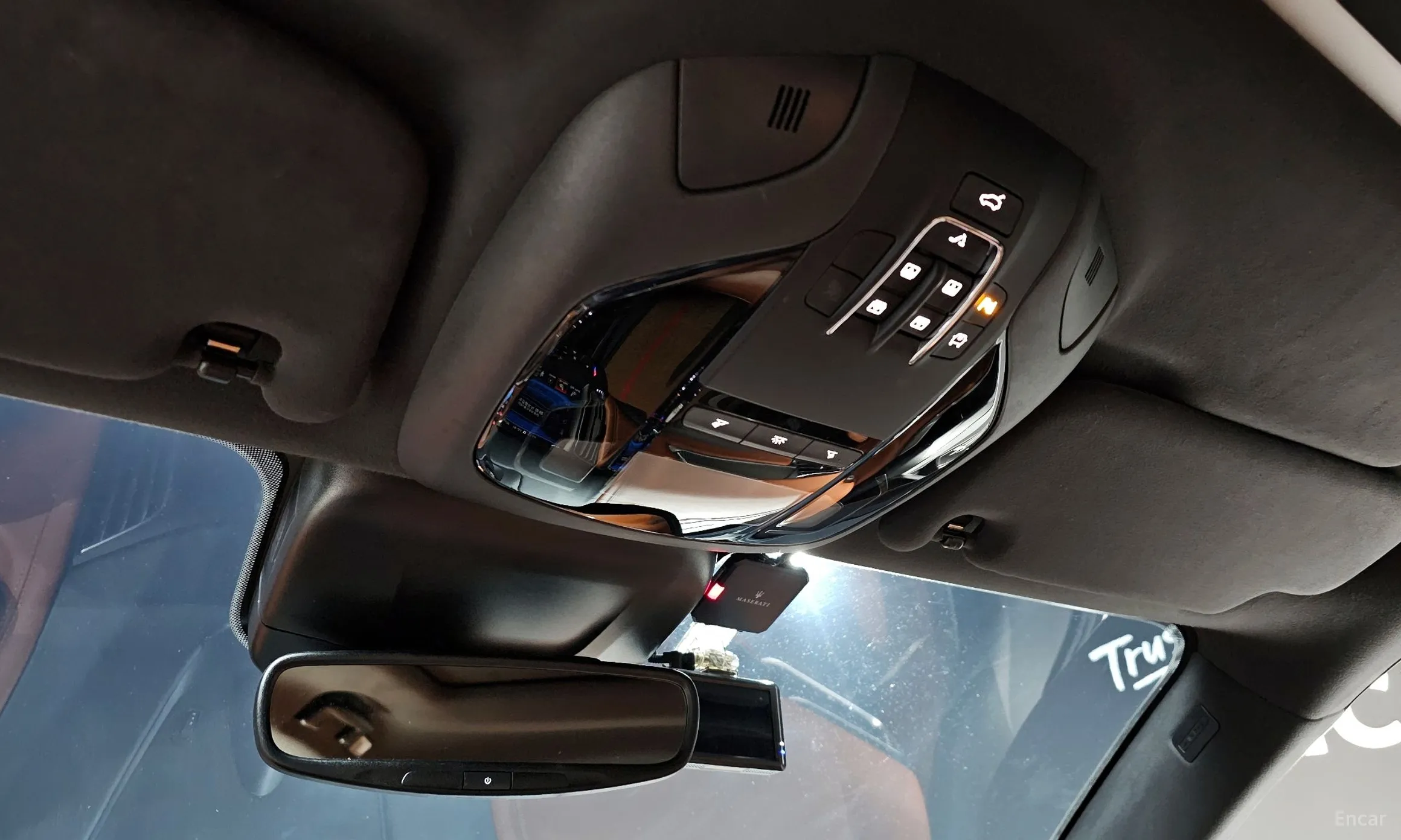 Maserati Levante превью 17