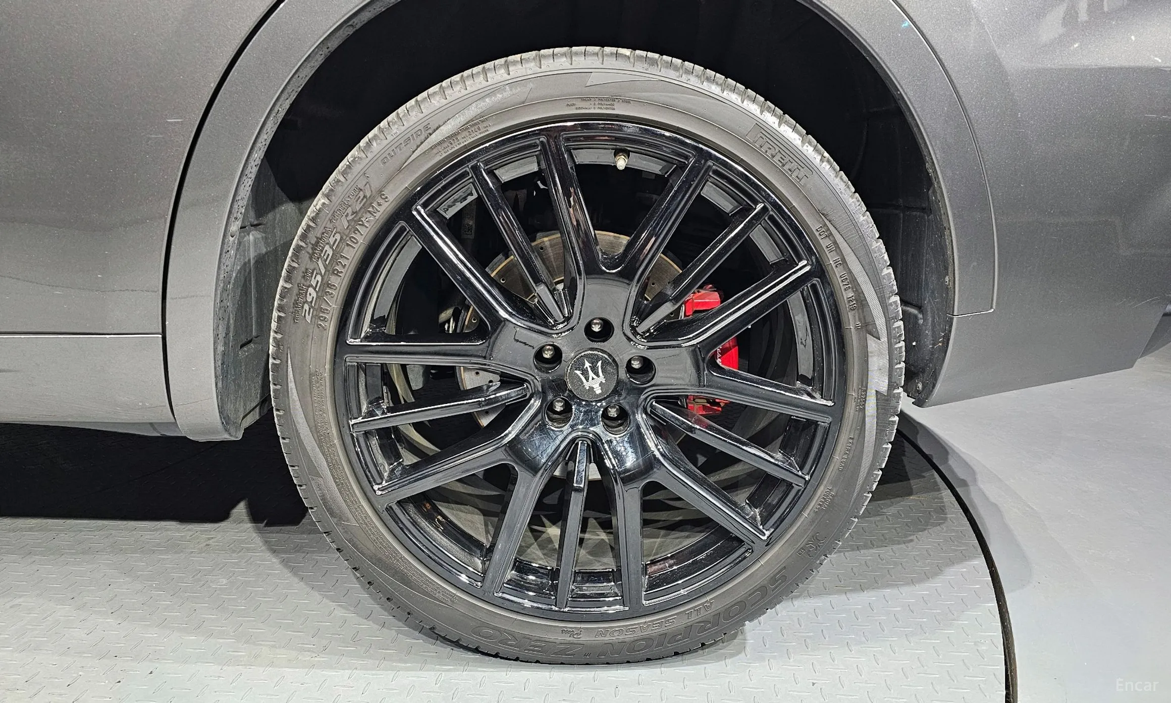Maserati Levante превью 5
