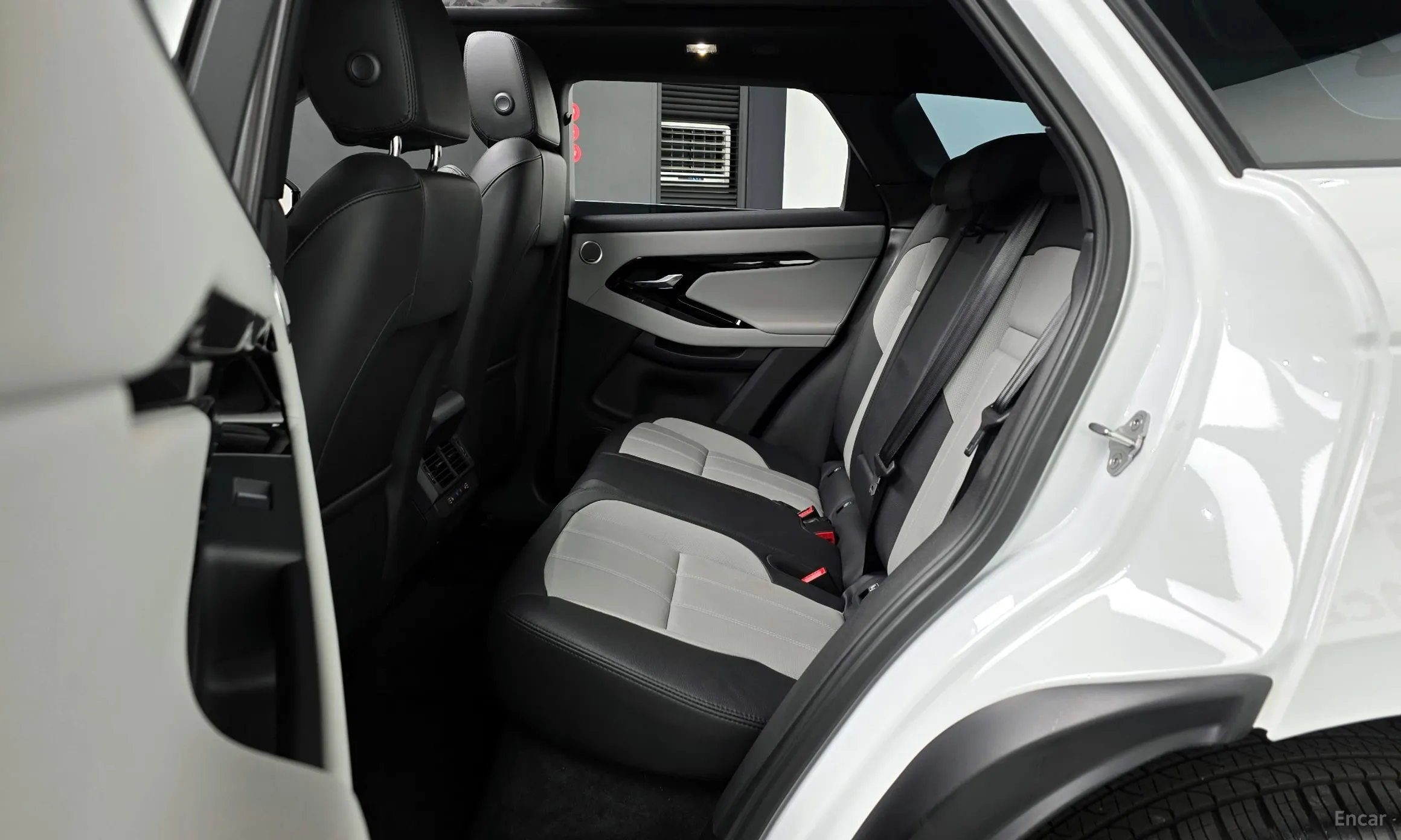 Land Rover Range Rover Evoque 2nd Generation превью 12