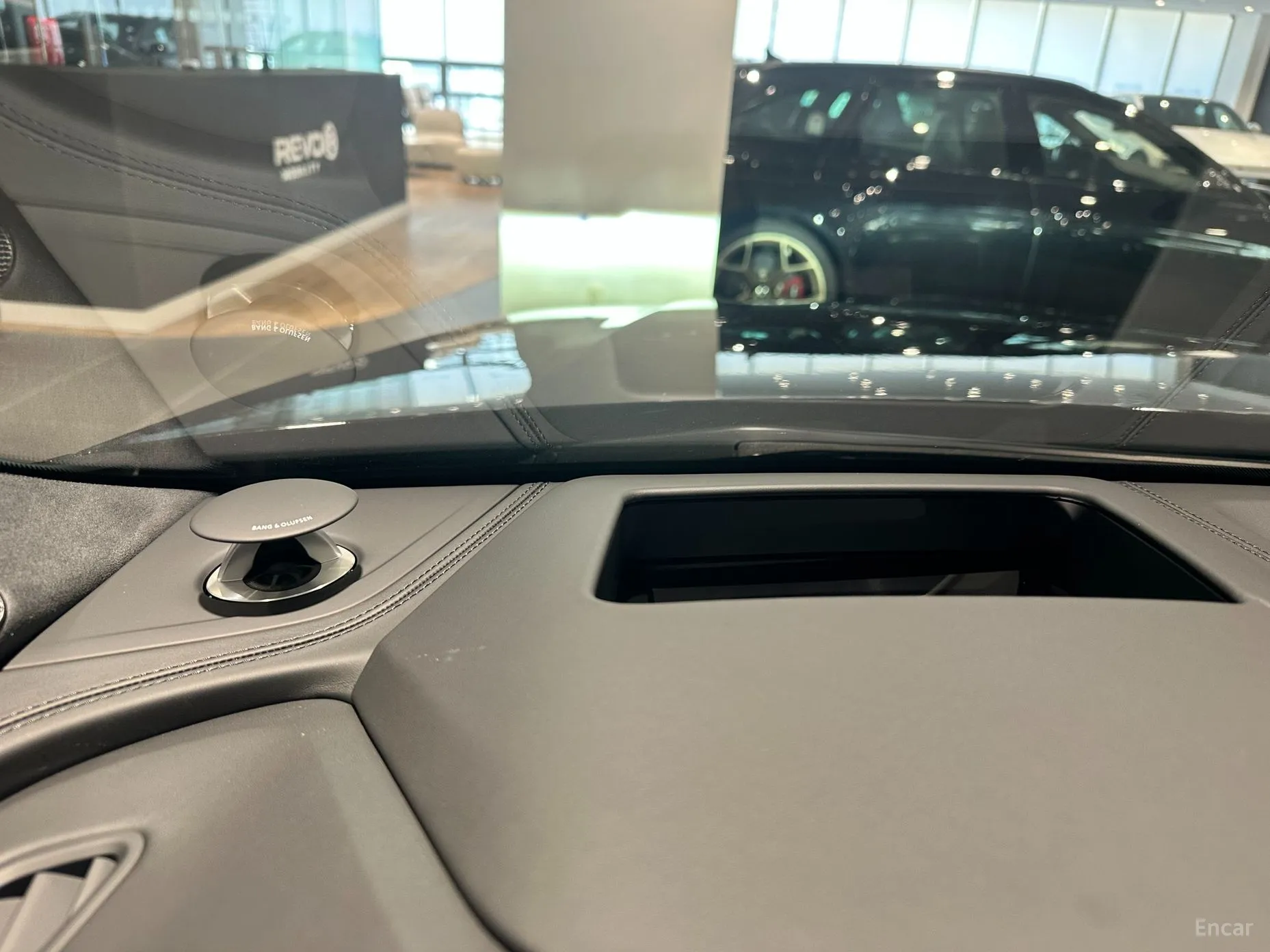Audi SQ7 (4M) превью 10