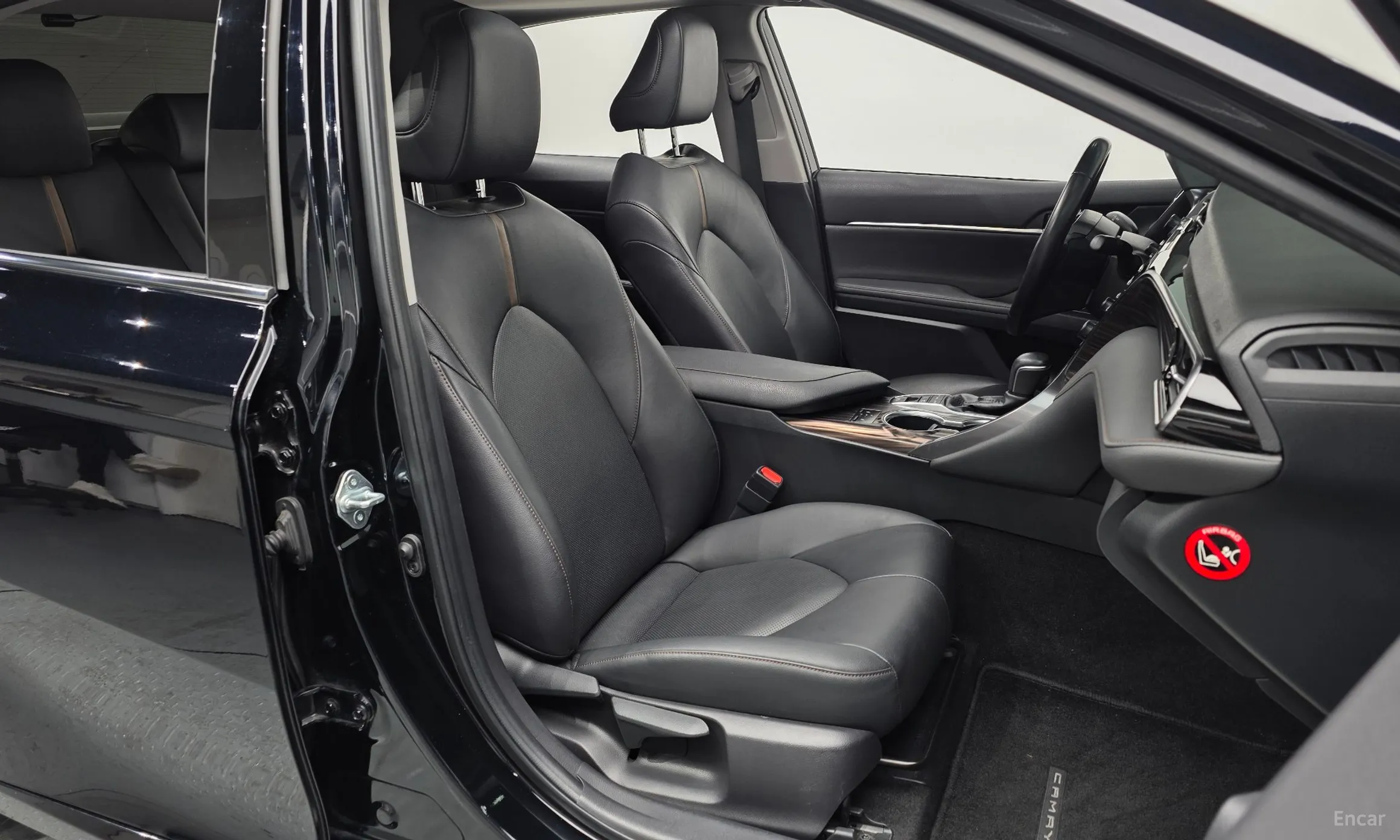Toyota Camry (XV70) превью 10