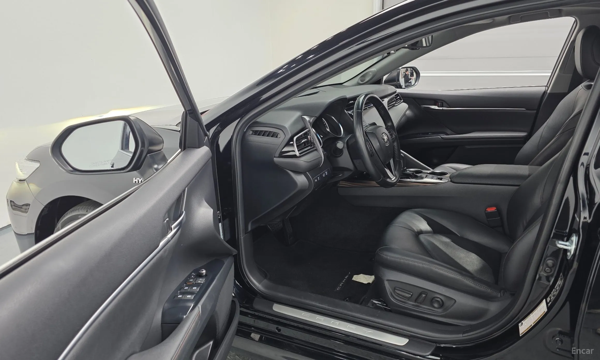 Toyota Camry (XV70) превью 11