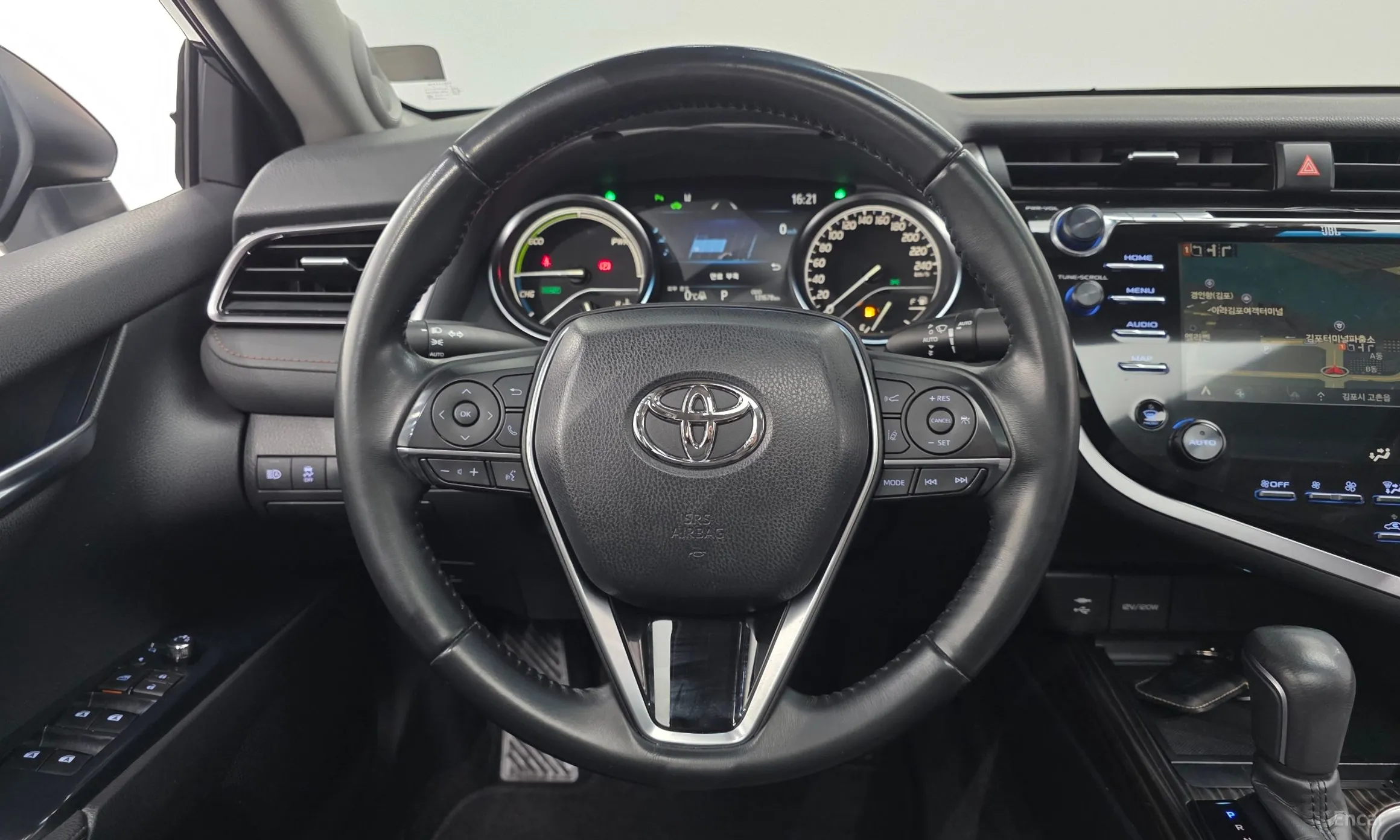 Toyota Camry (XV70) превью 13