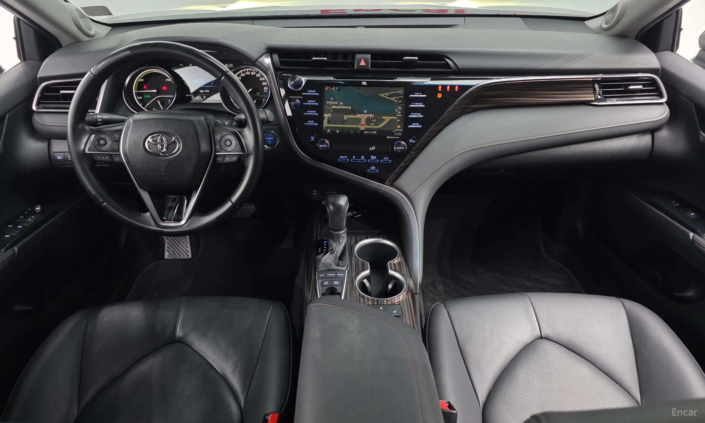 Toyota Camry (XV70) превью 7