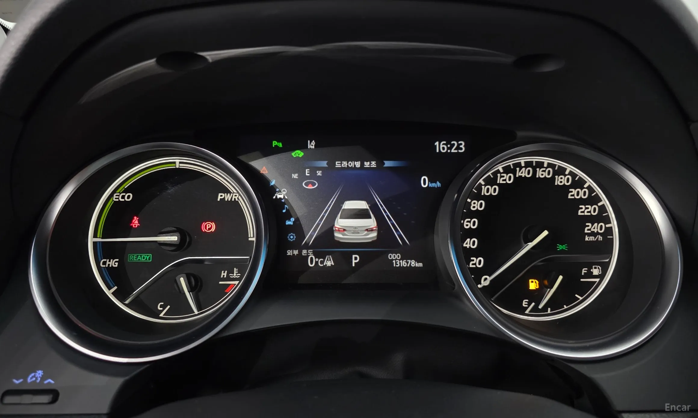 Toyota Camry (XV70) превью 8