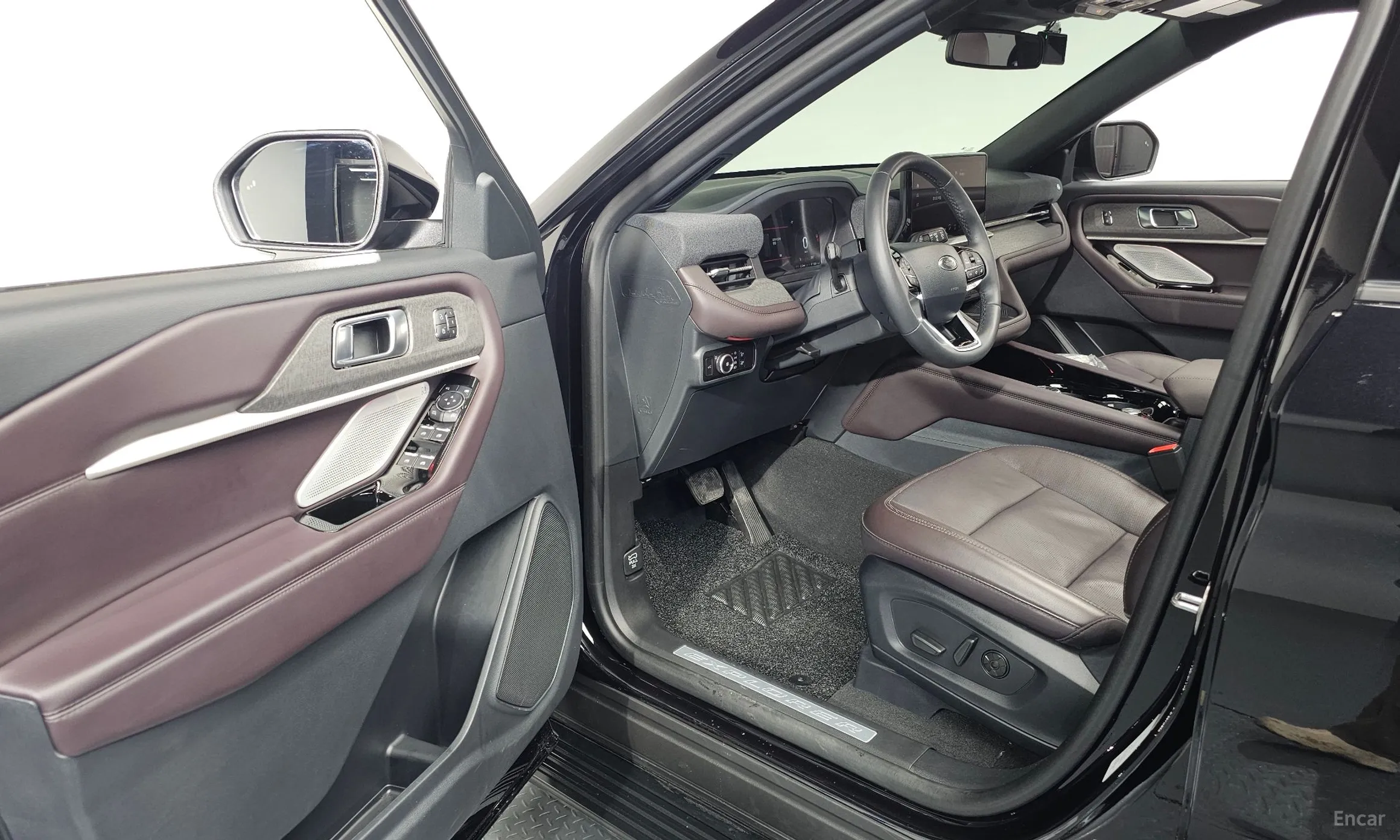 Ford Explorer 6th Generation превью 10