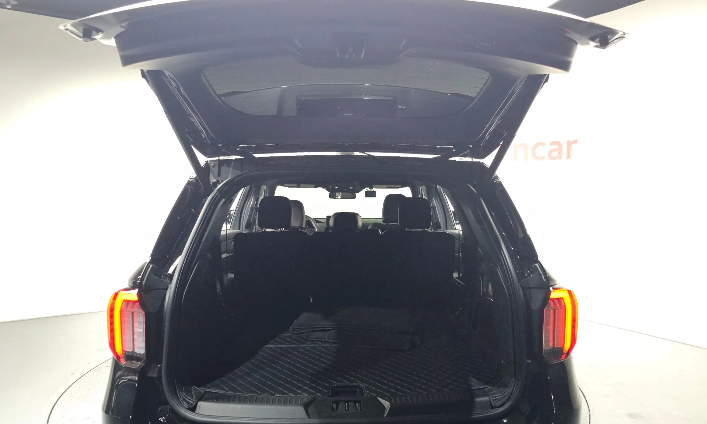 Ford Explorer 6th Generation превью 20