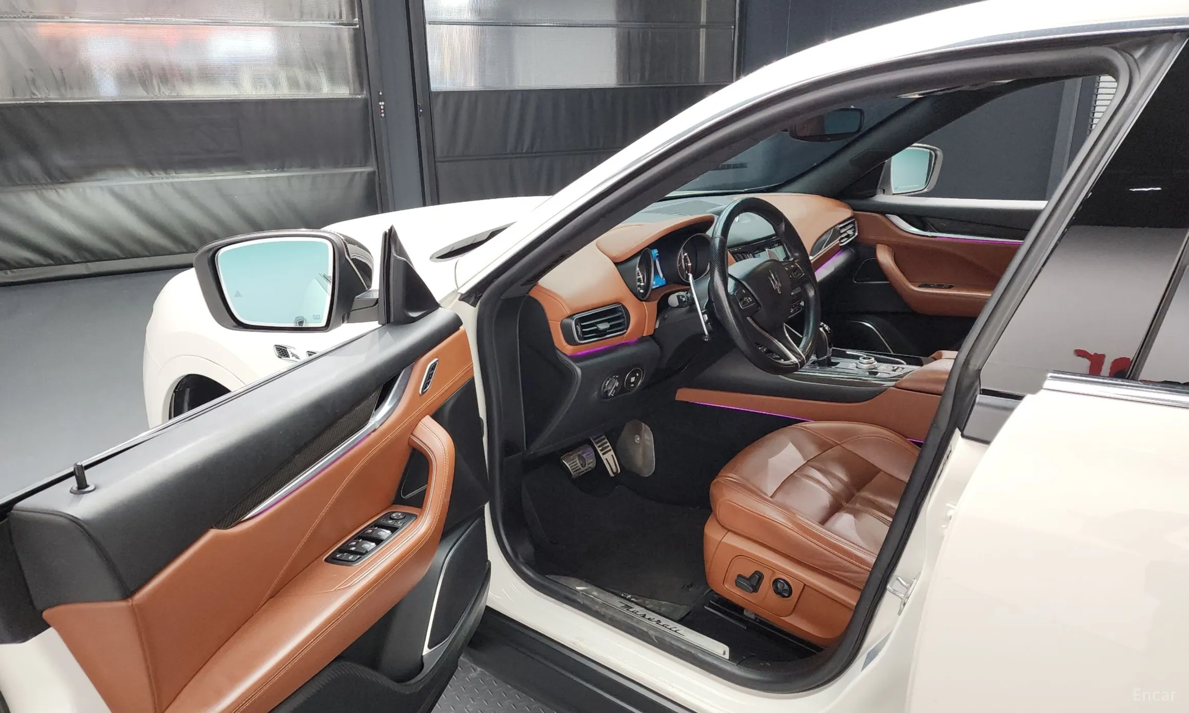 Maserati Levante превью 10