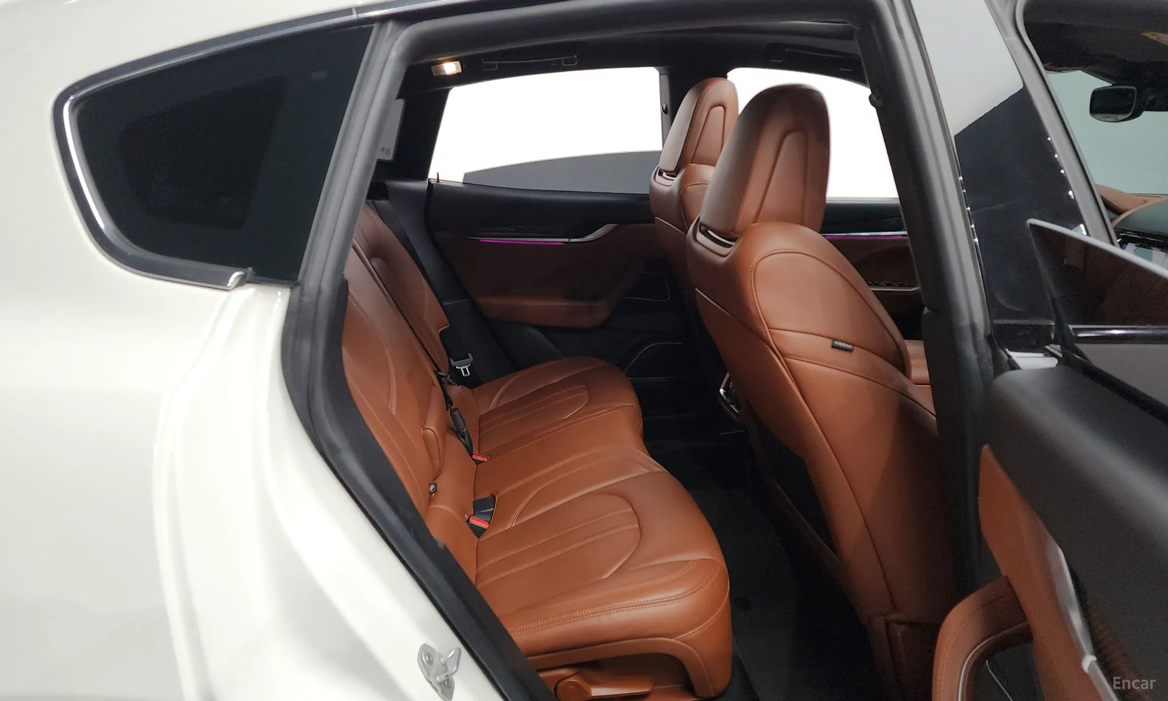 Maserati Levante превью 12
