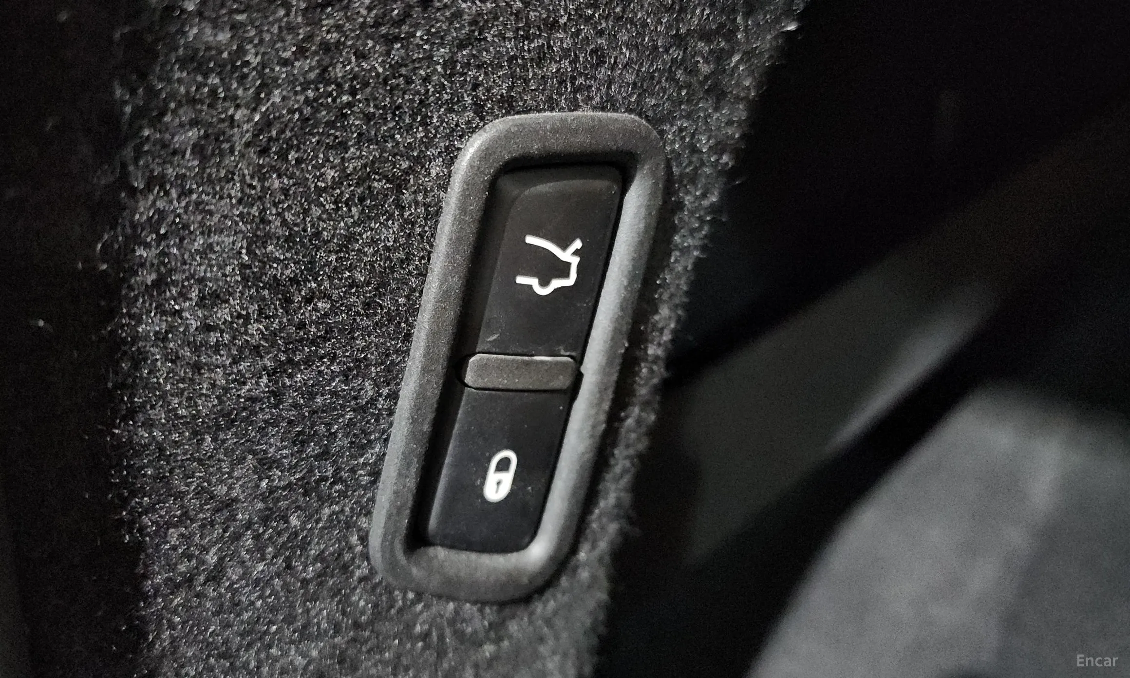 Maserati Levante превью 19