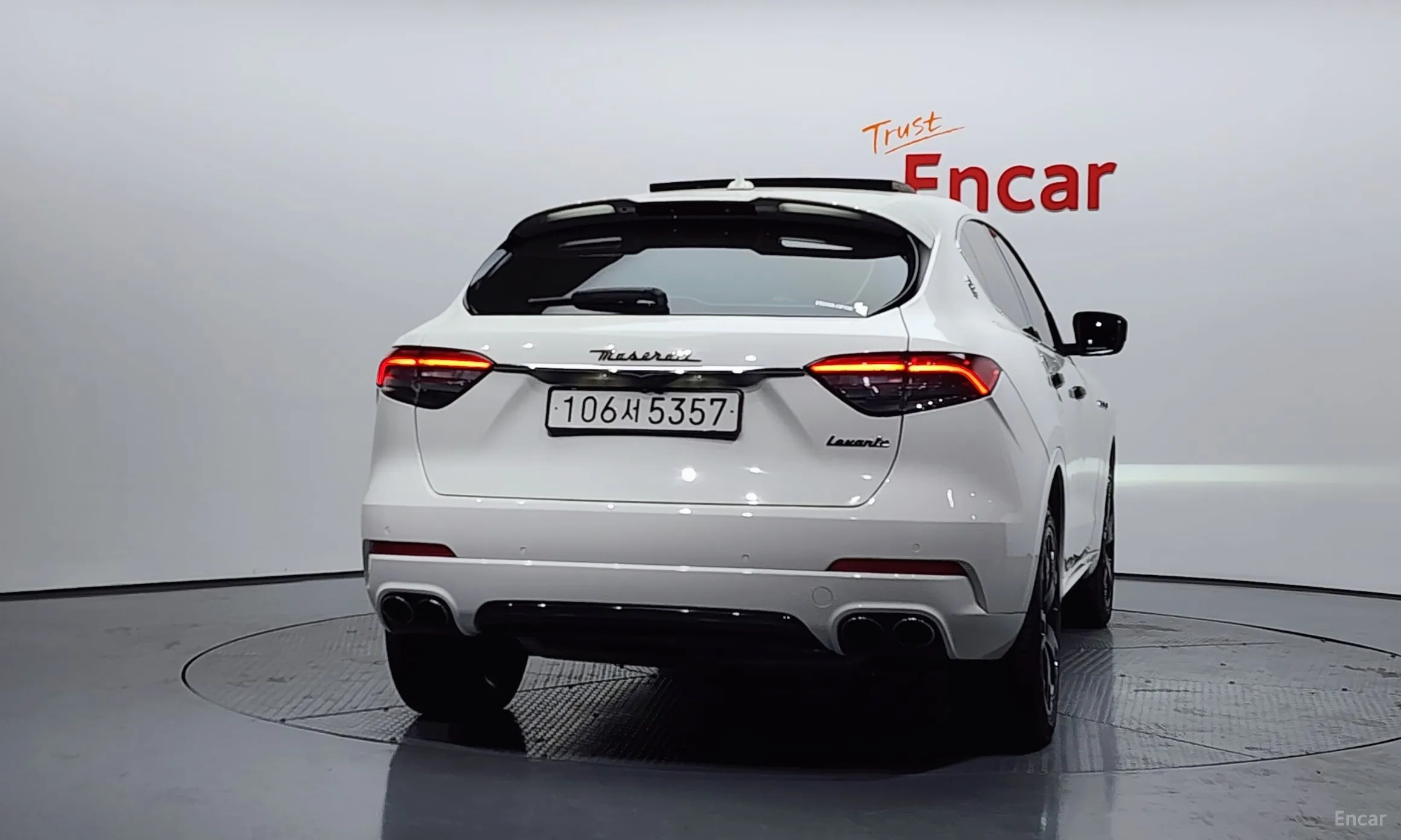 Maserati Levante превью 4