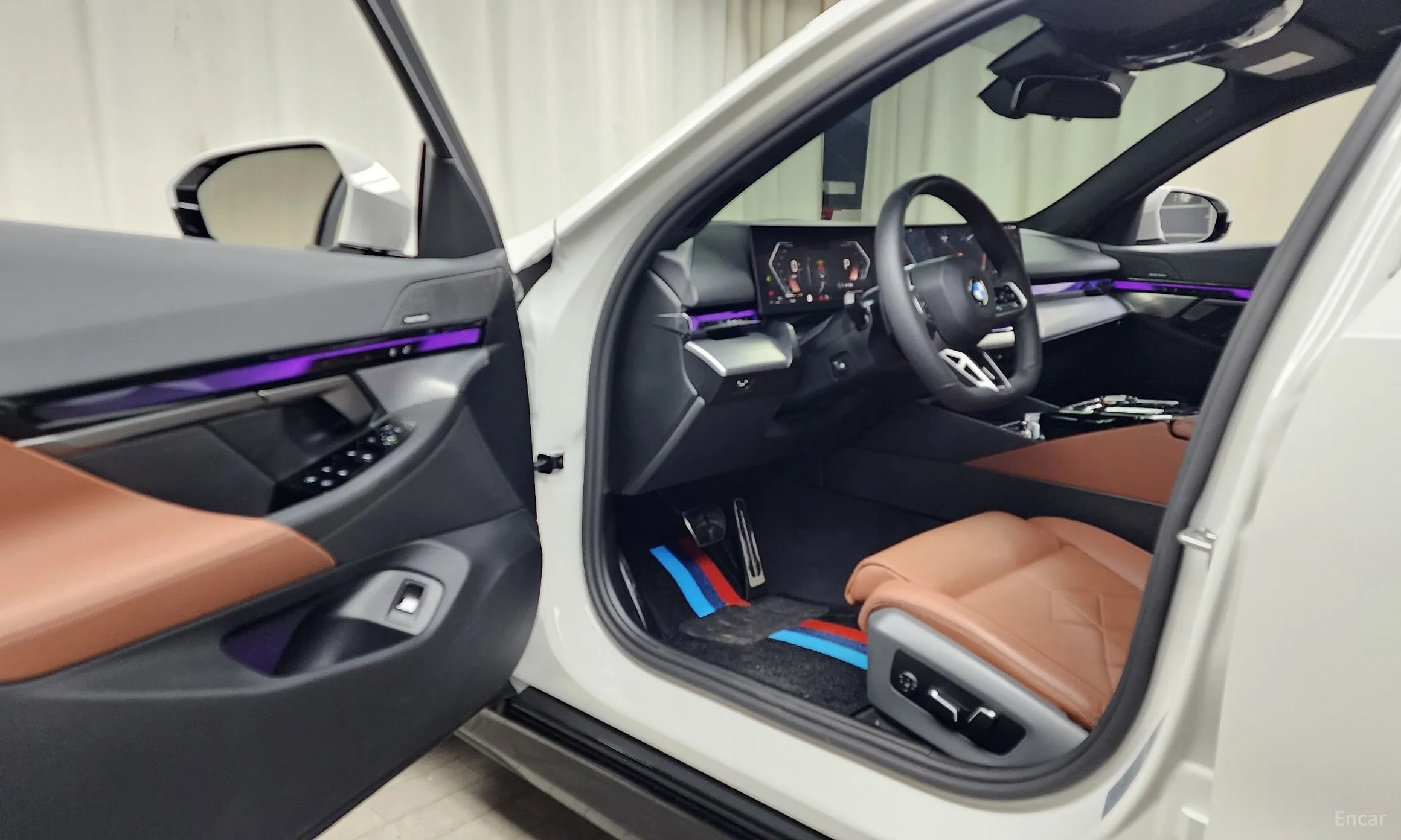 BMW 5 Series (G60) превью 10