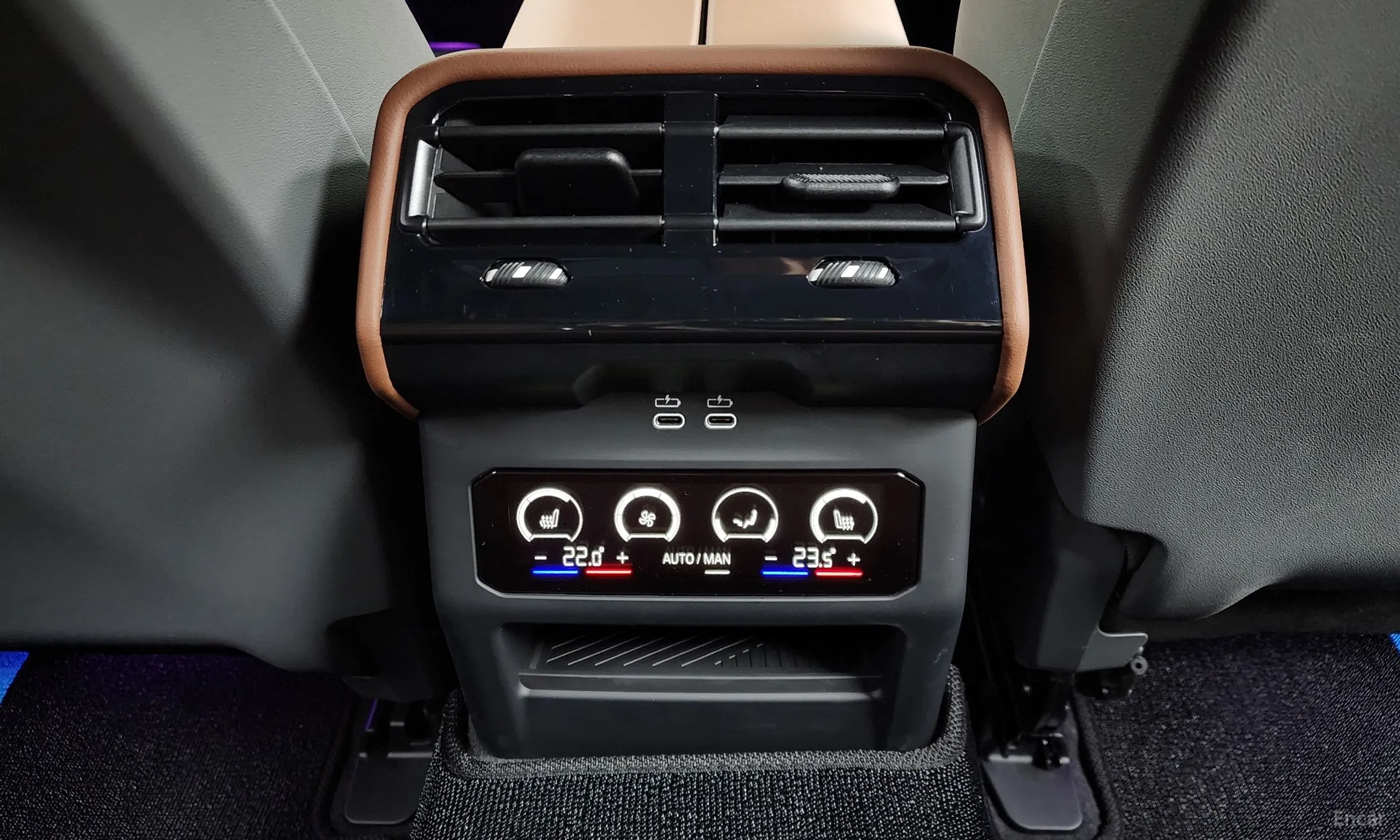 BMW 5 Series (G60) превью 18