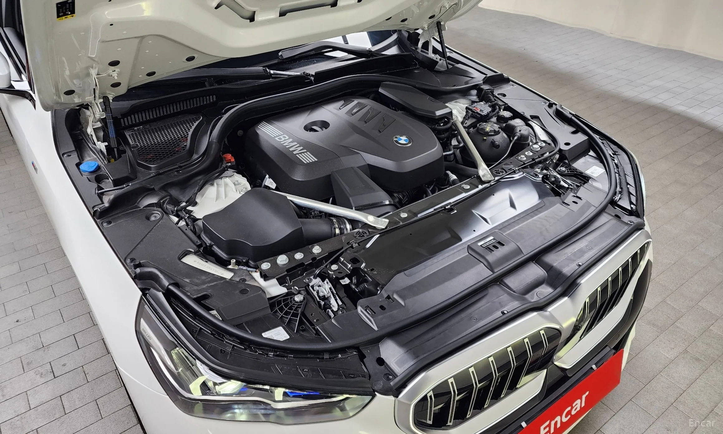 BMW 5 Series (G60) превью 6