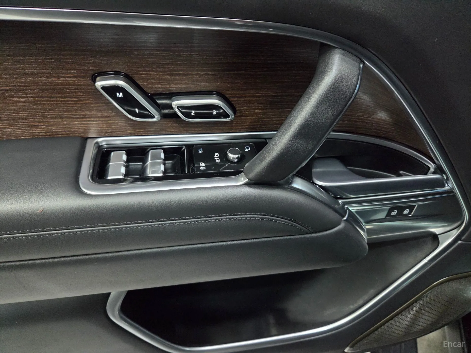 Land Rover Range Rover 5th Generation превью 12