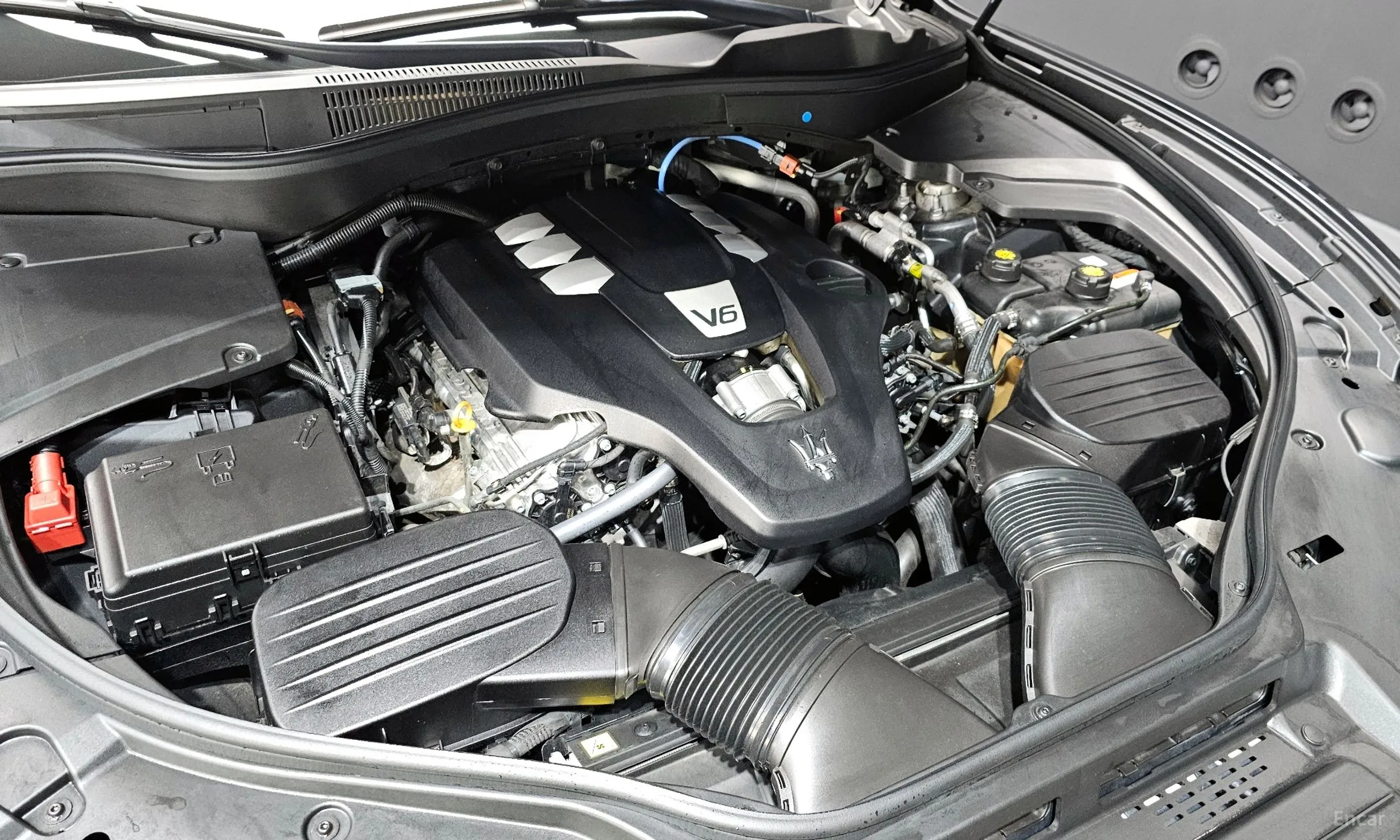 Maserati Levante превью 6