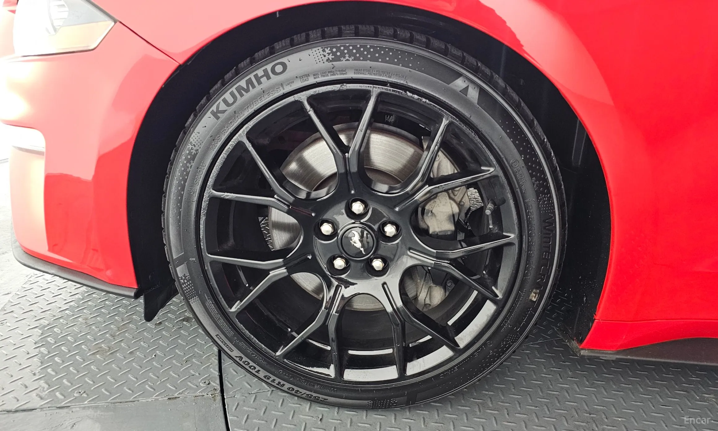 Ford Mustang превью 5