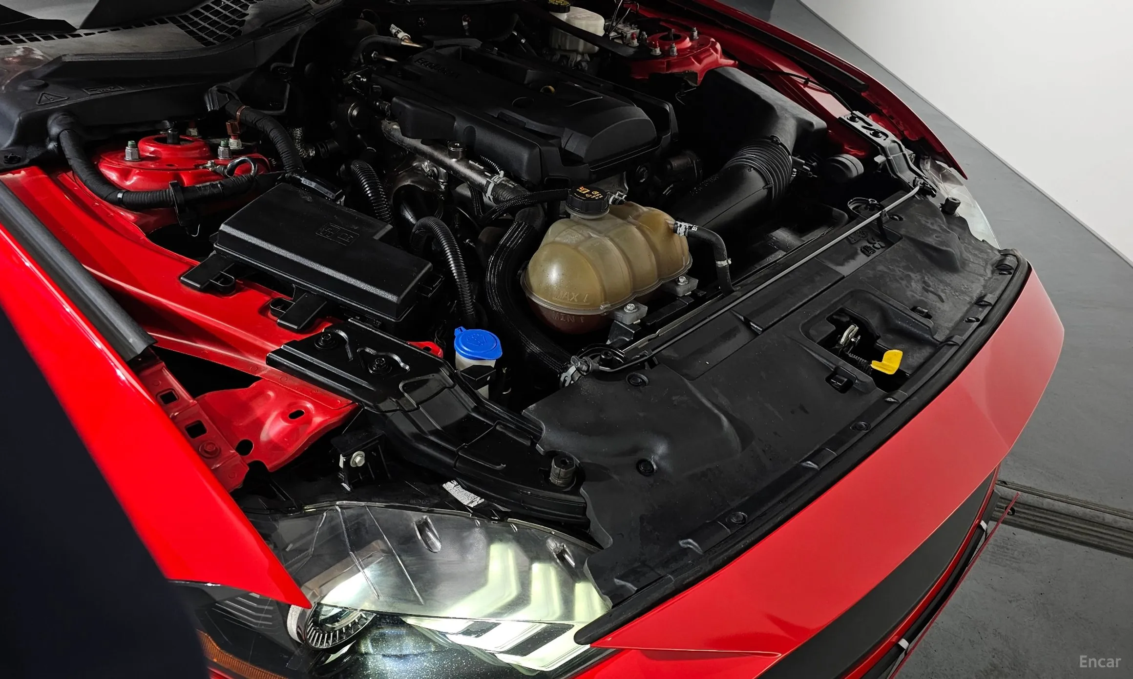 Ford Mustang превью 6
