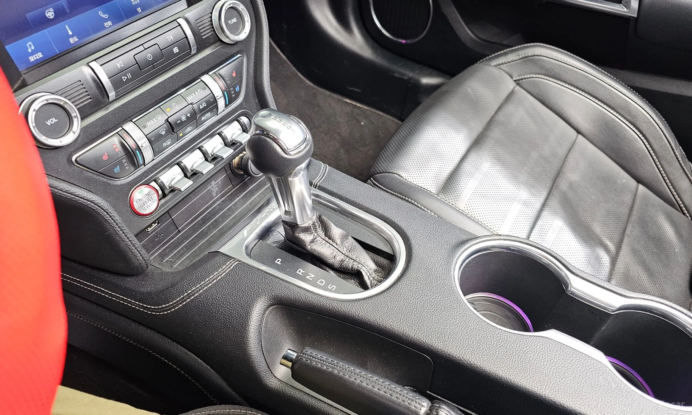 Ford Mustang превью 9