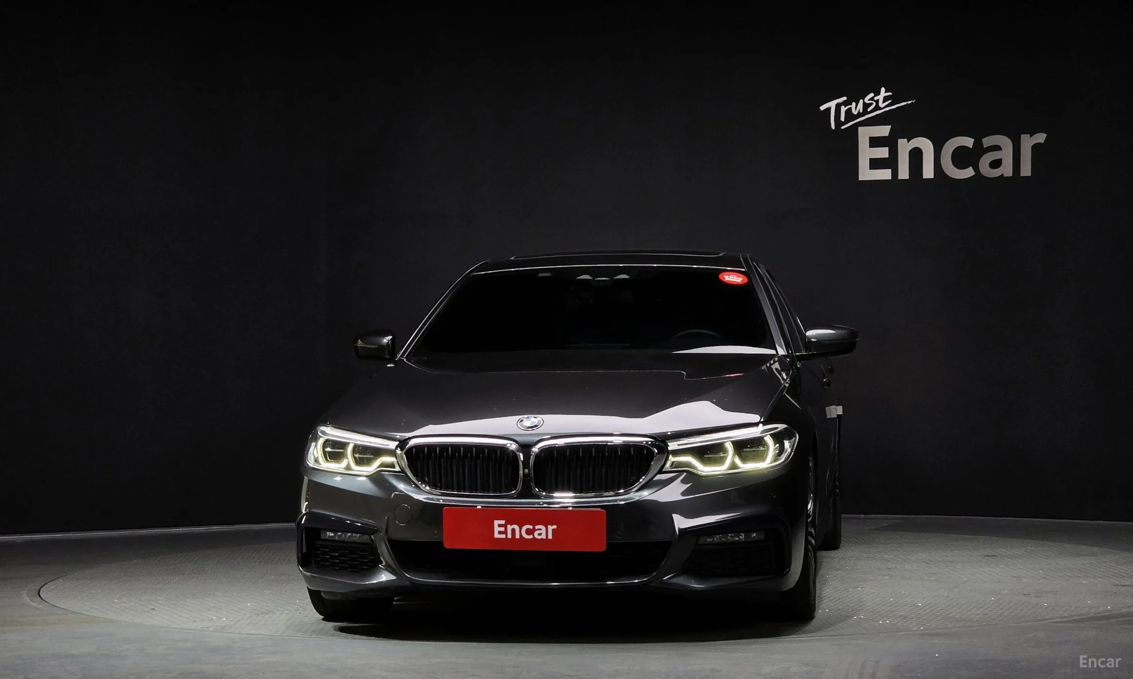 BMW 5 Series (G30) превью 3