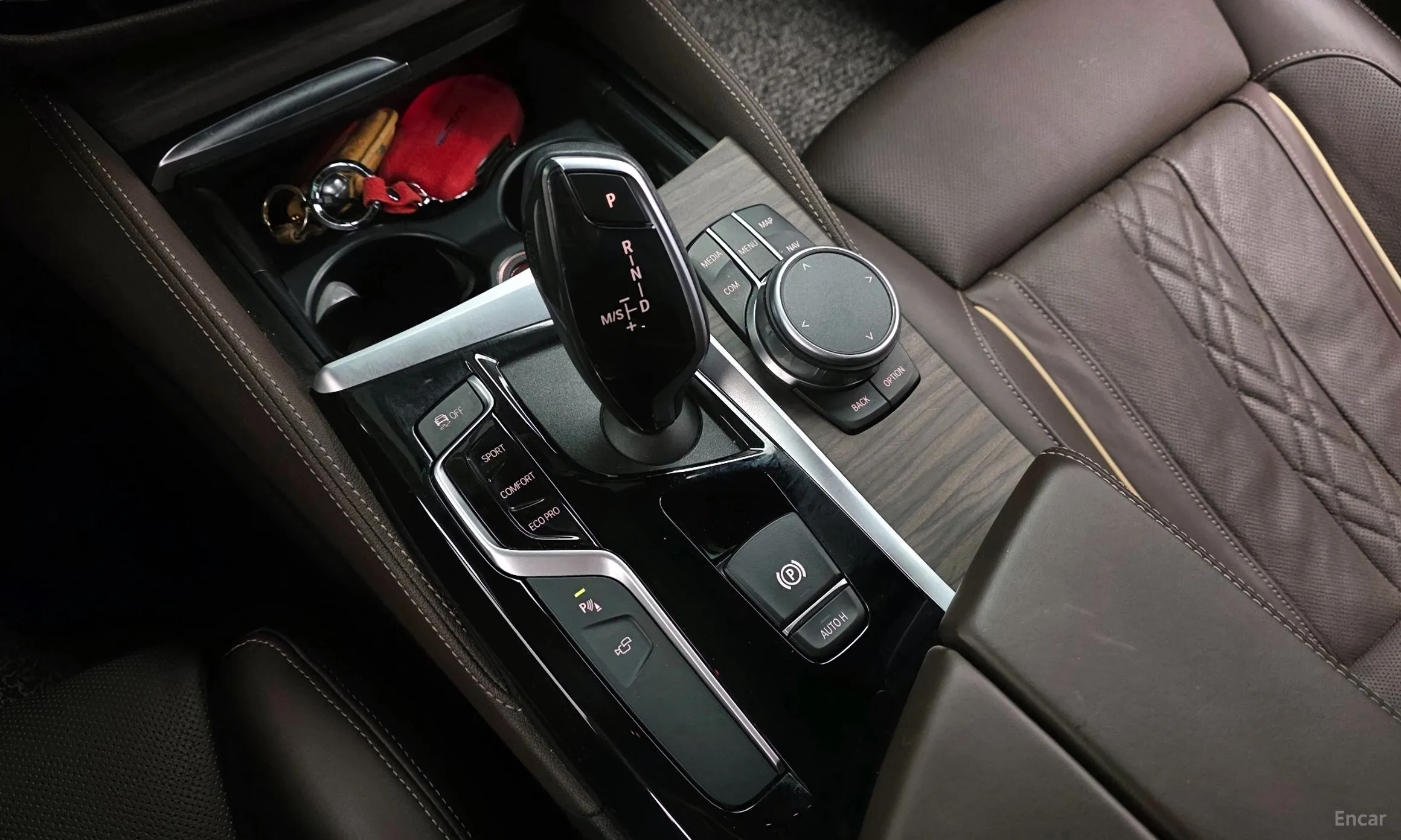 BMW 5 Series (G30) превью 9