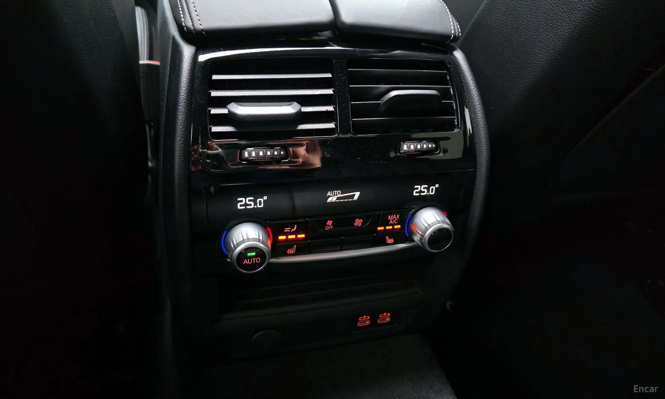 BMW 5 Series (G30) превью 17