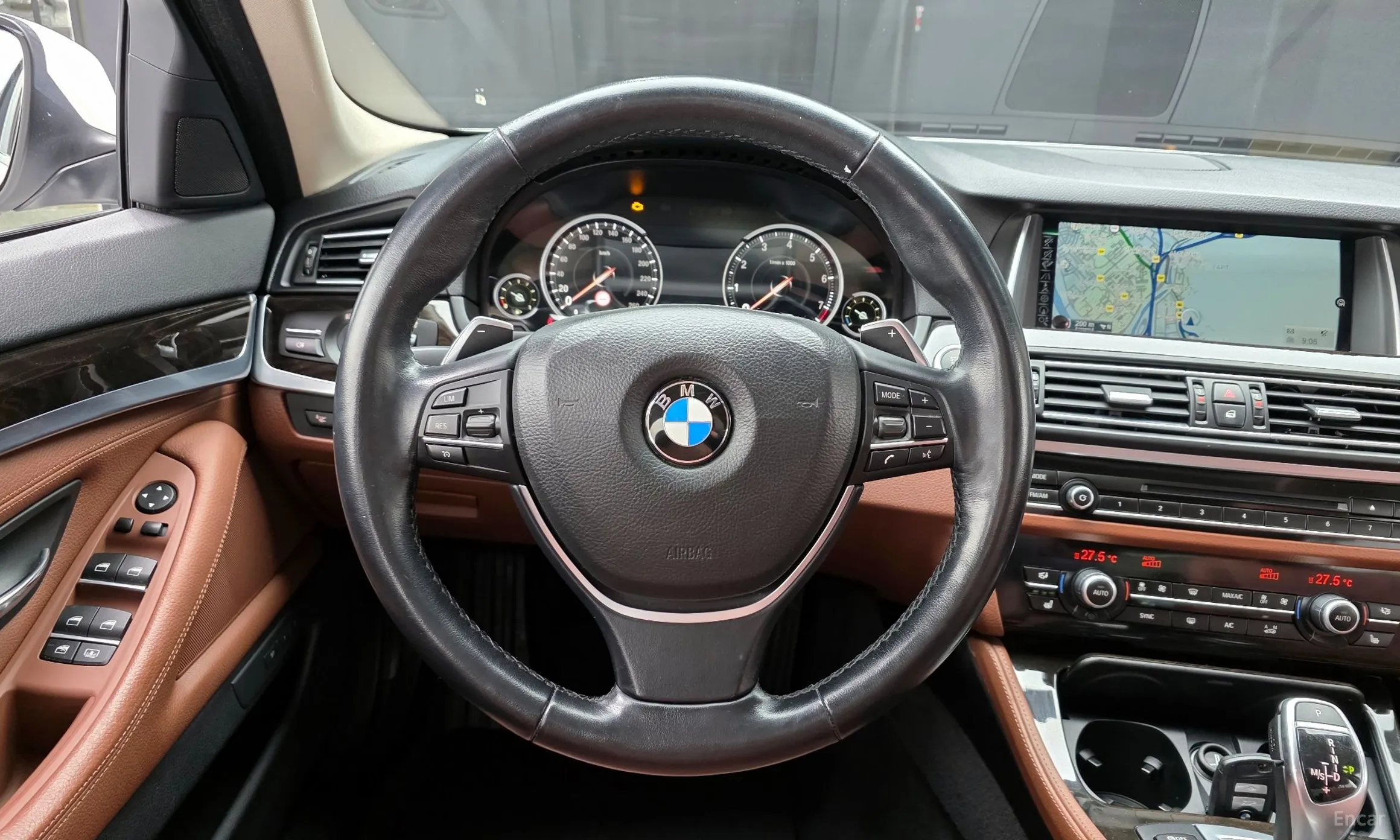 BMW 5 Series (F10) превью 13