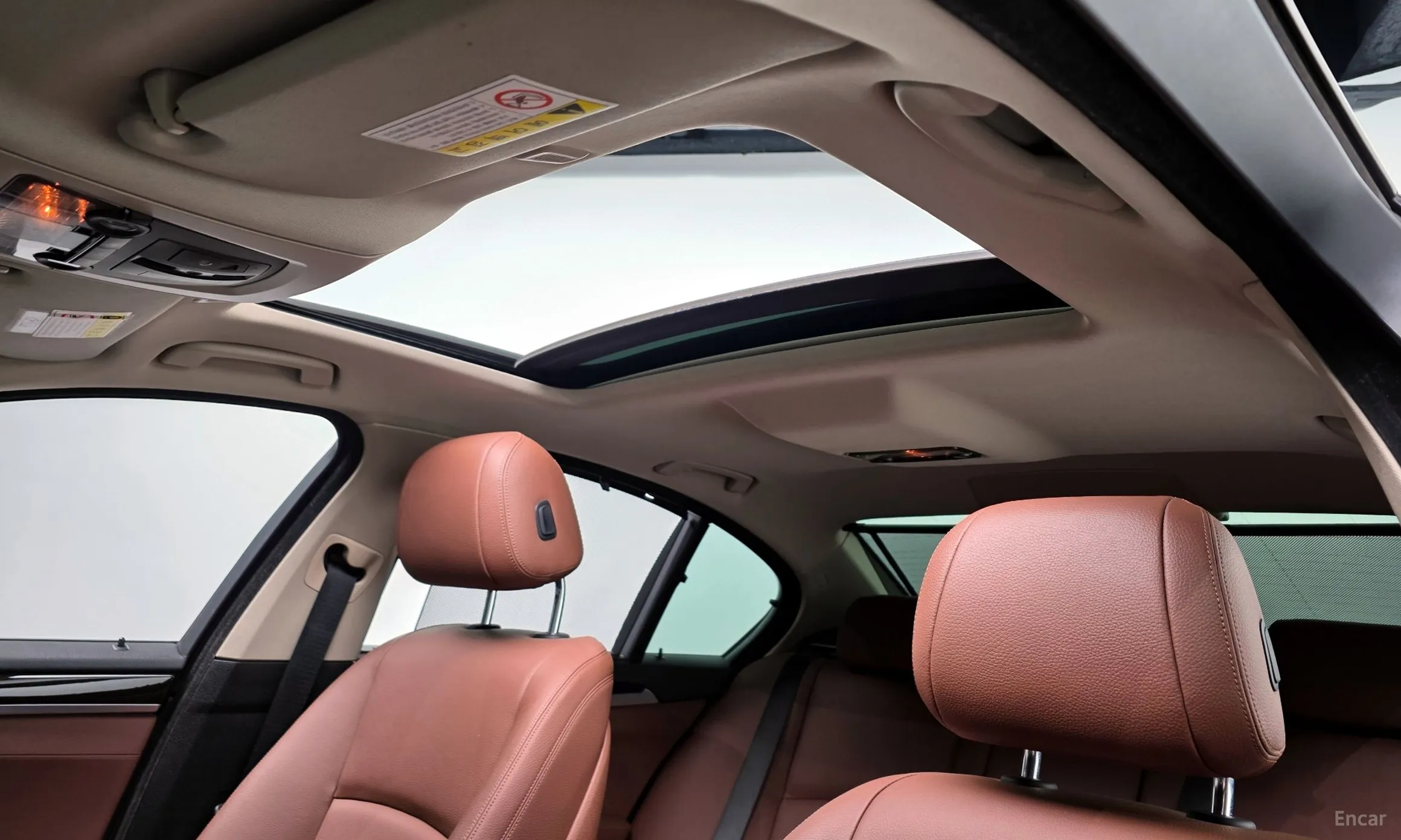 BMW 5 Series (F10) превью 19