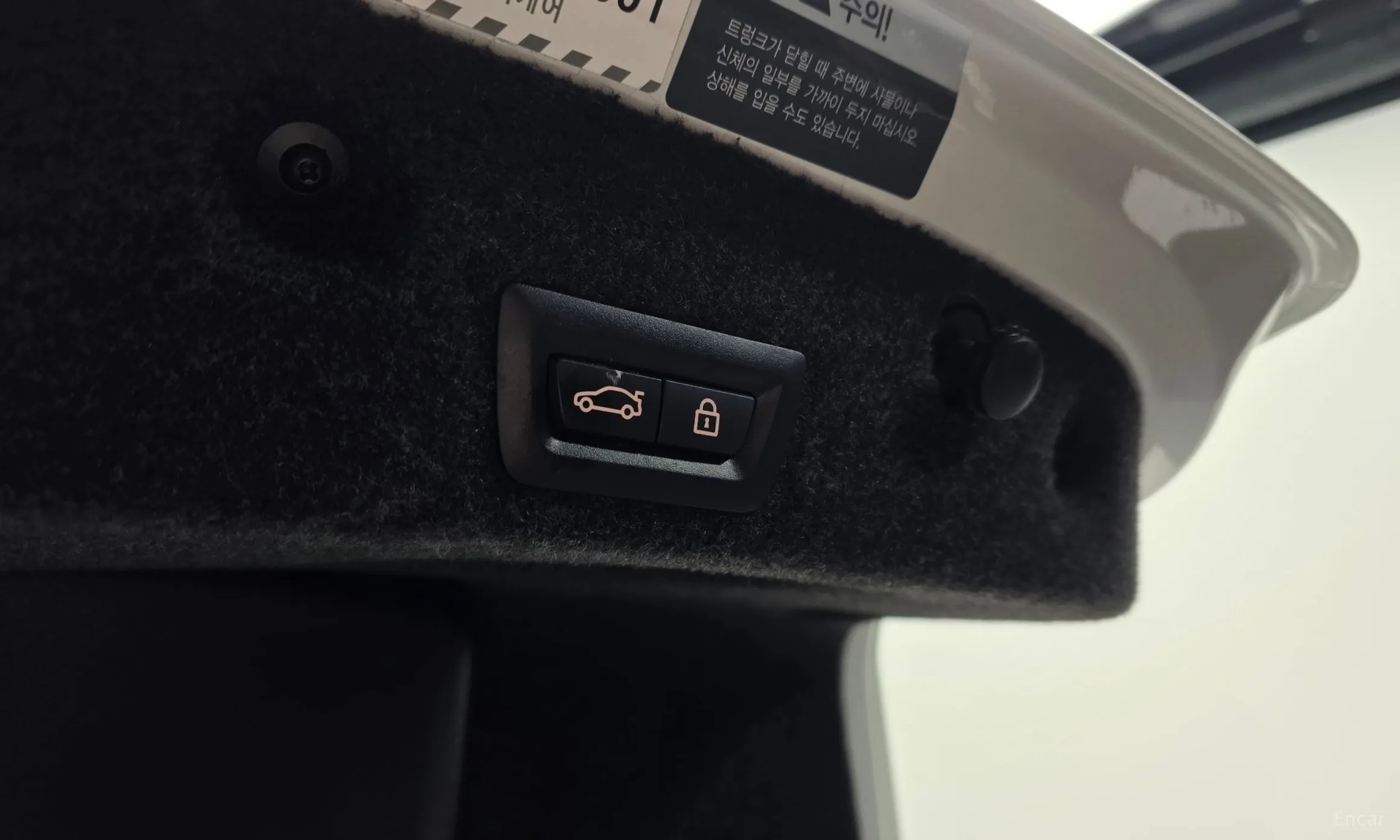 BMW 5 Series (F10) превью 20