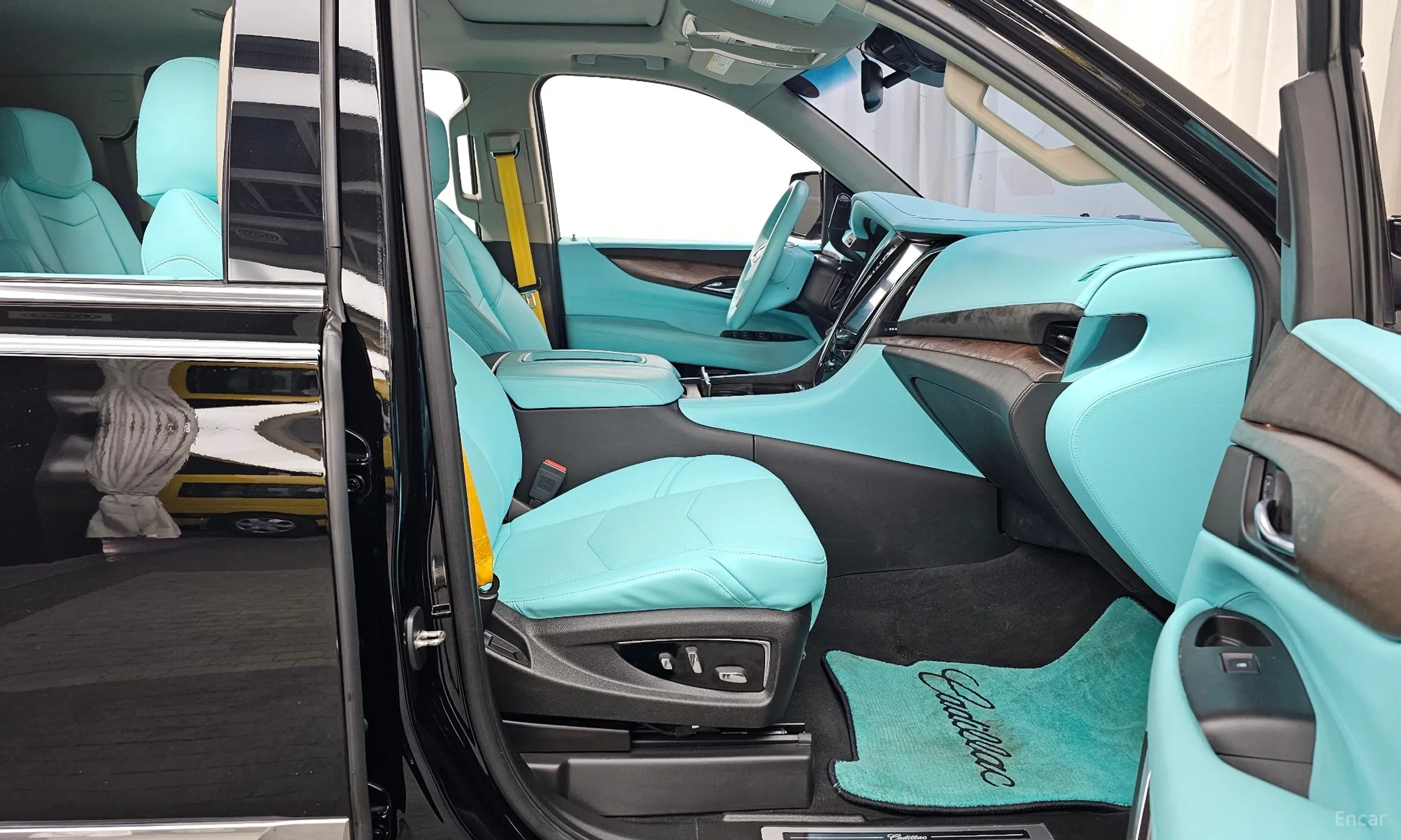 Cadillac Escalade превью 11