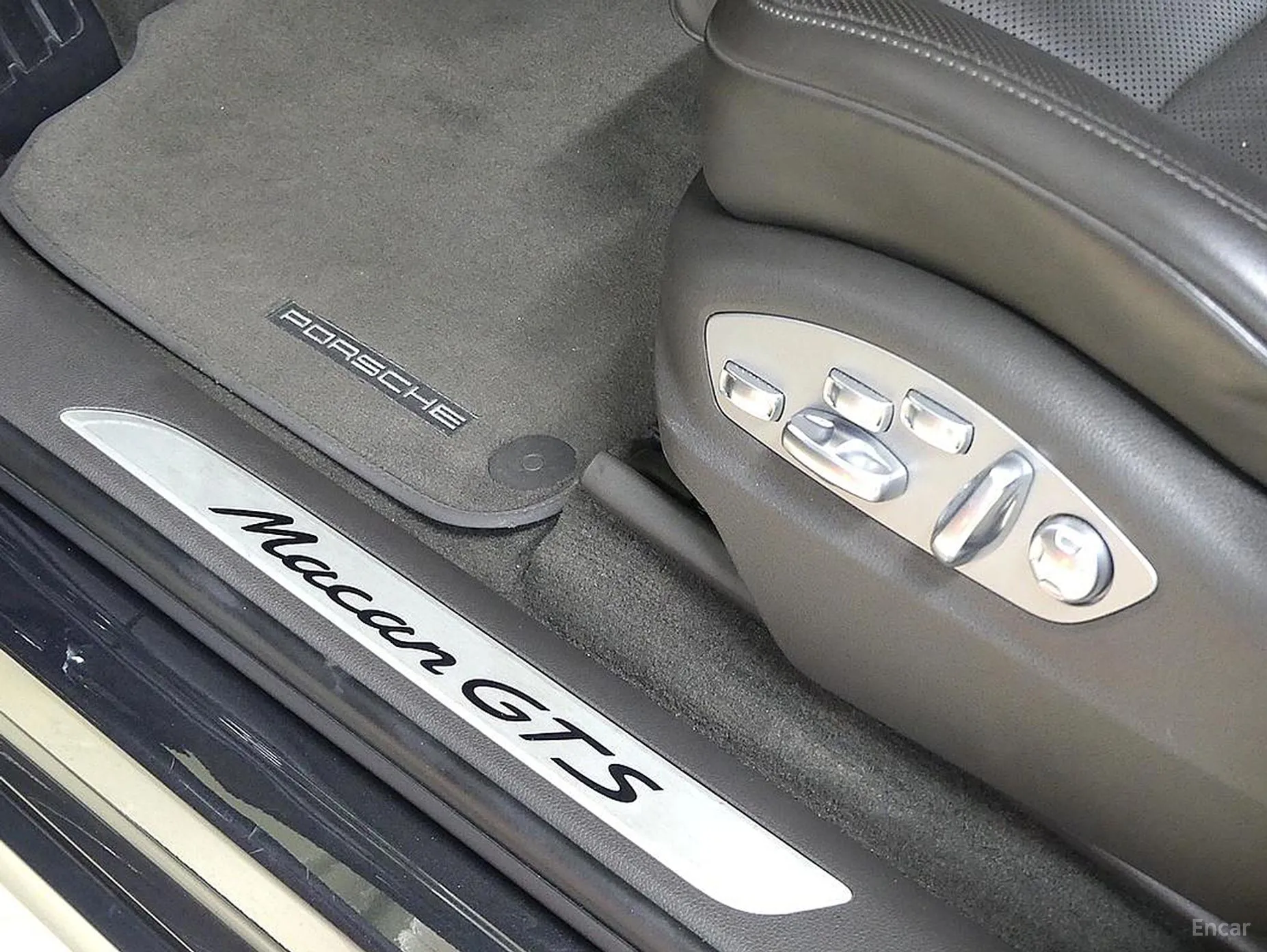 Porsche Macan превью 16