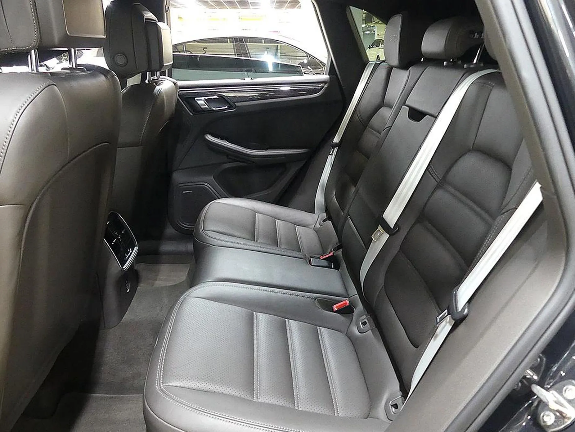Porsche Macan превью 18