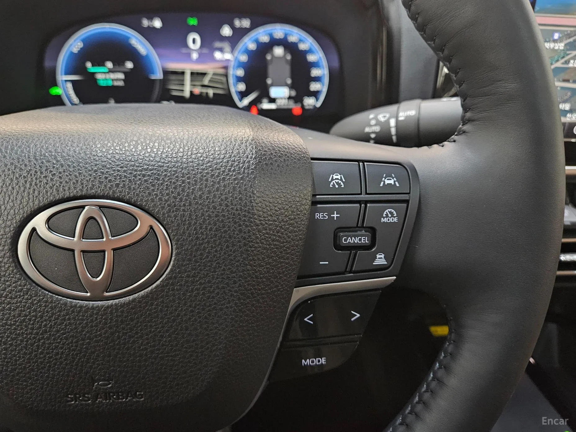 Toyota Camry (XV80) превью 6
