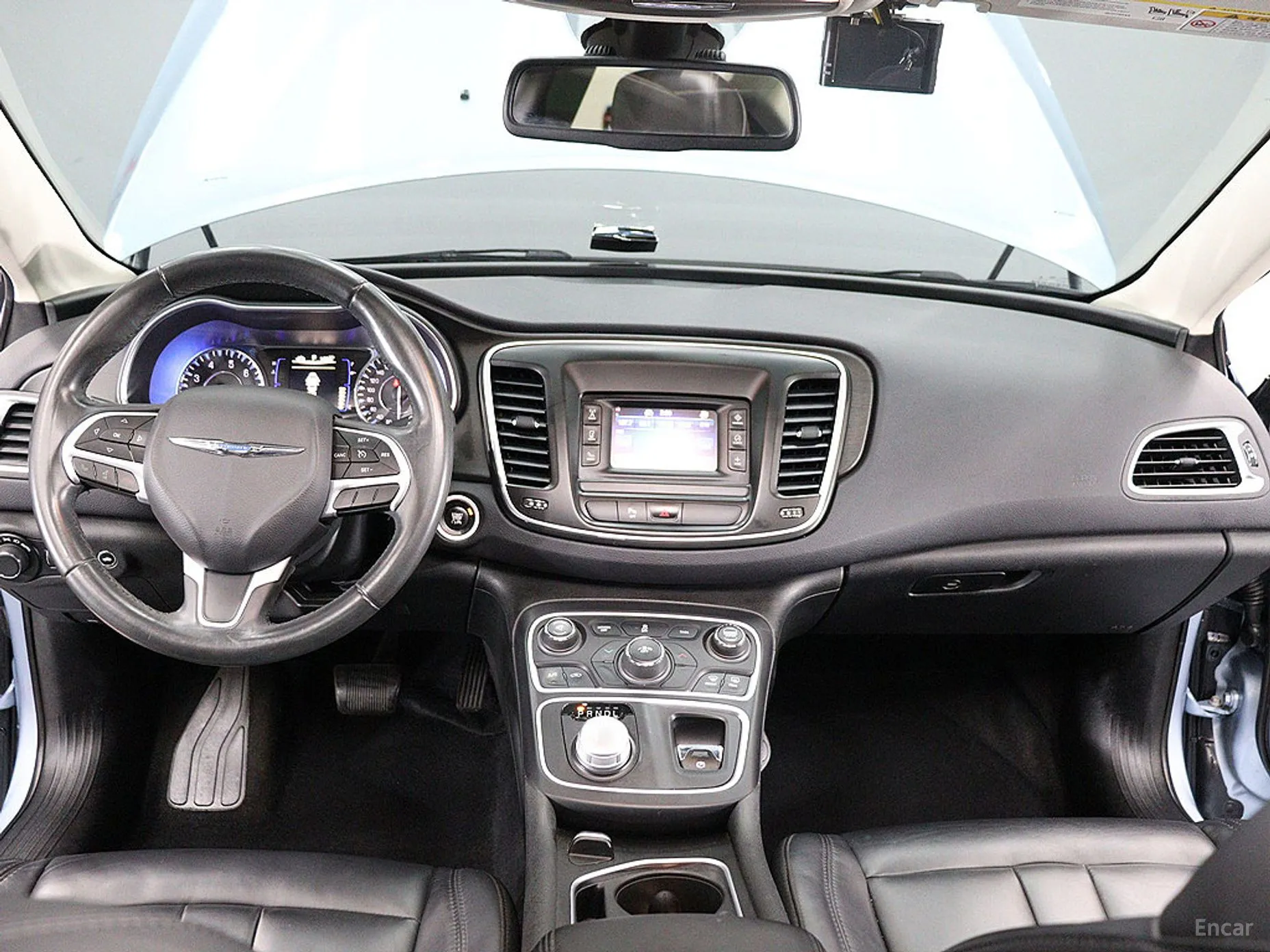 Chrysler 200 Second generation превью 16