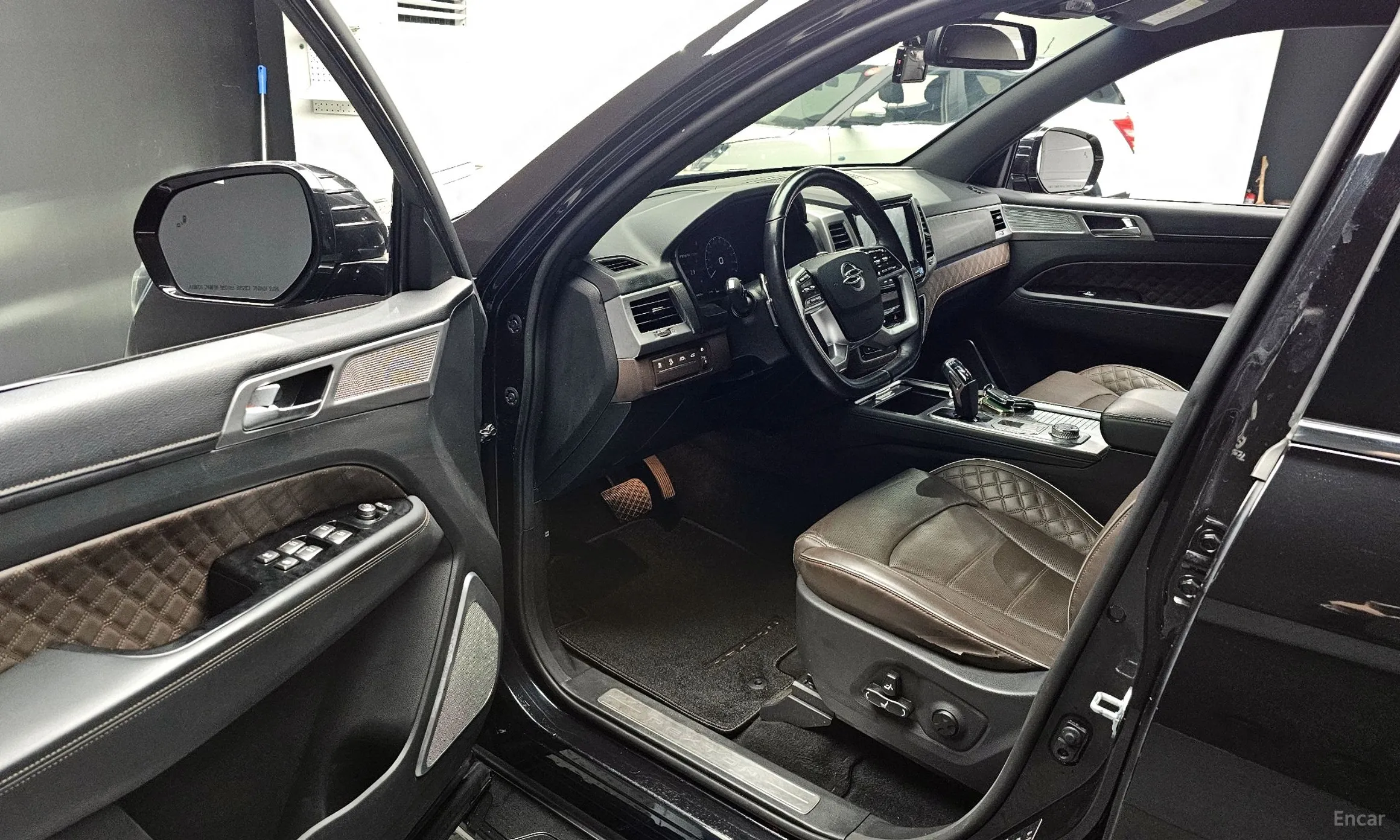 KG Mobility (SsangYong) Rexton превью 10
