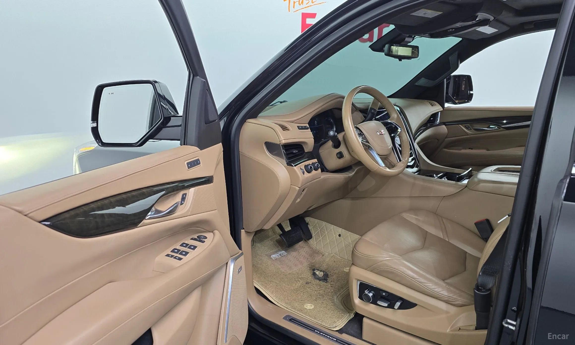 Cadillac Escalade превью 10