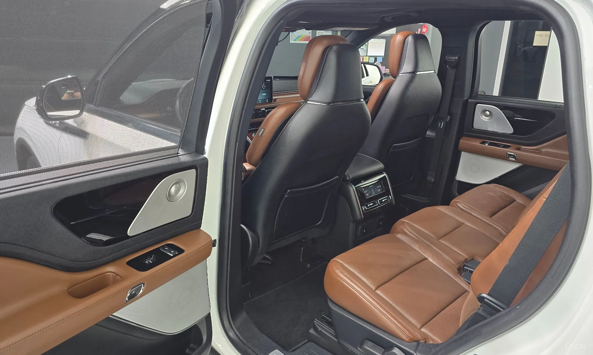 Lincoln Aviator 2nd Generation превью 11