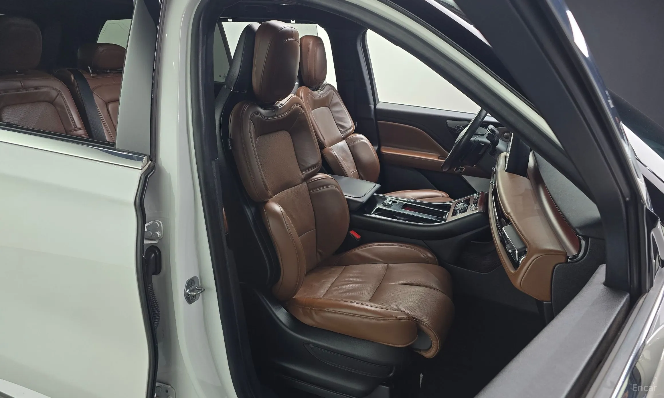 Lincoln Aviator 2nd Generation превью 12