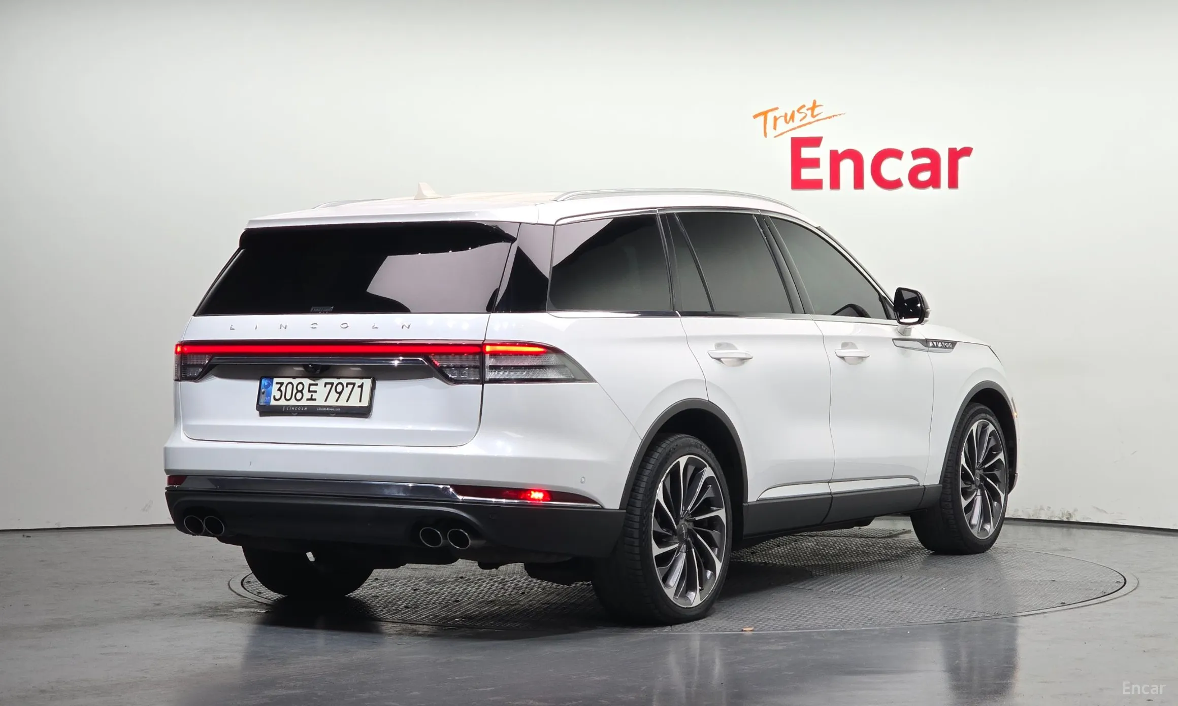 Lincoln Aviator 2nd Generation превью 2