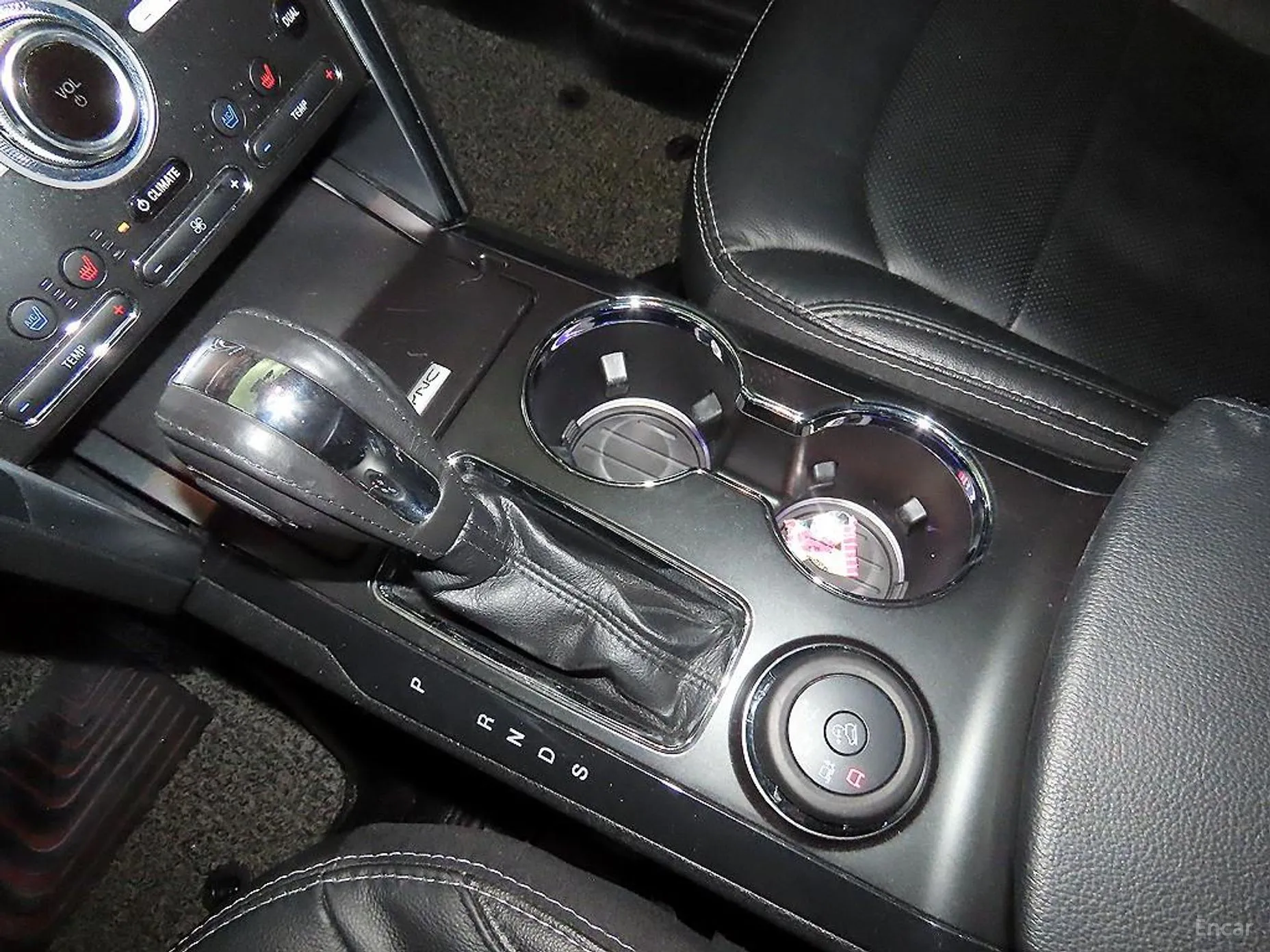 Ford Explorer превью 12