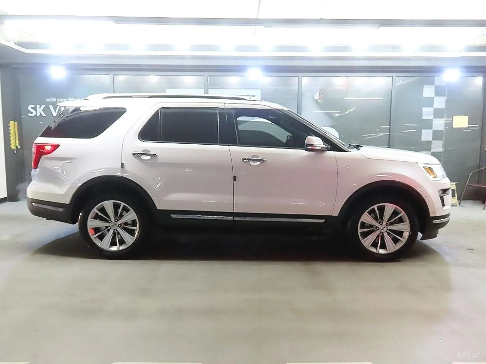 Ford Explorer превью 3