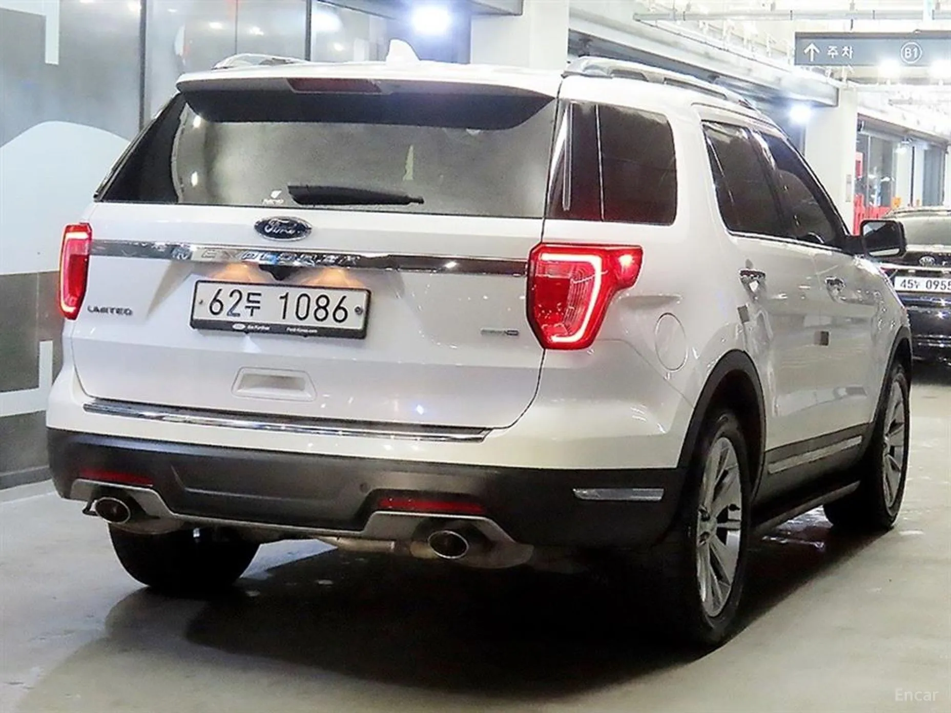 Ford Explorer превью 4