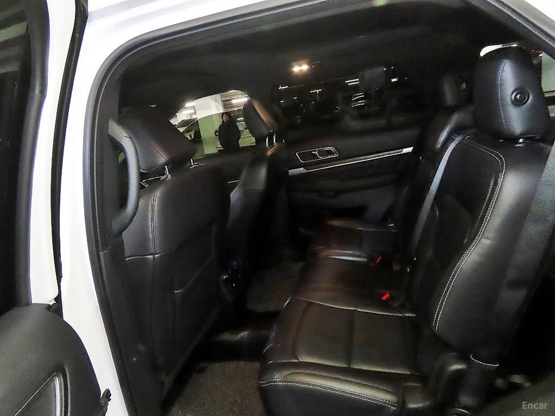 Ford Explorer превью 7