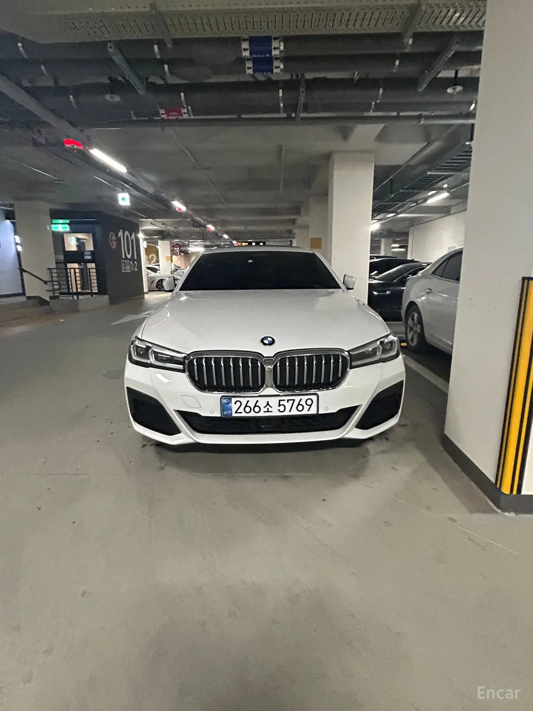 BMW 5 Series (G30) превью 3