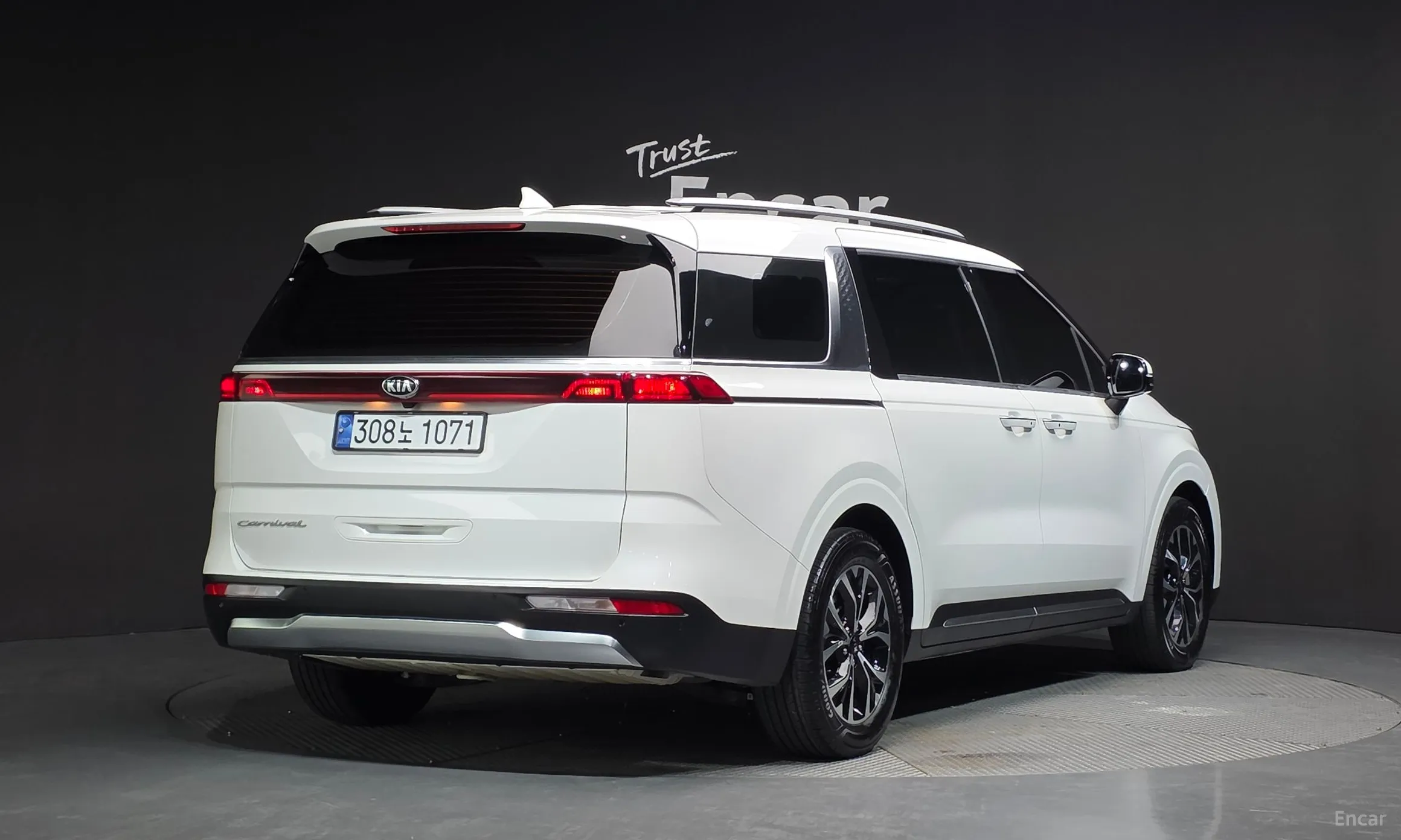 Kia Carnival Gen 4 превью 2